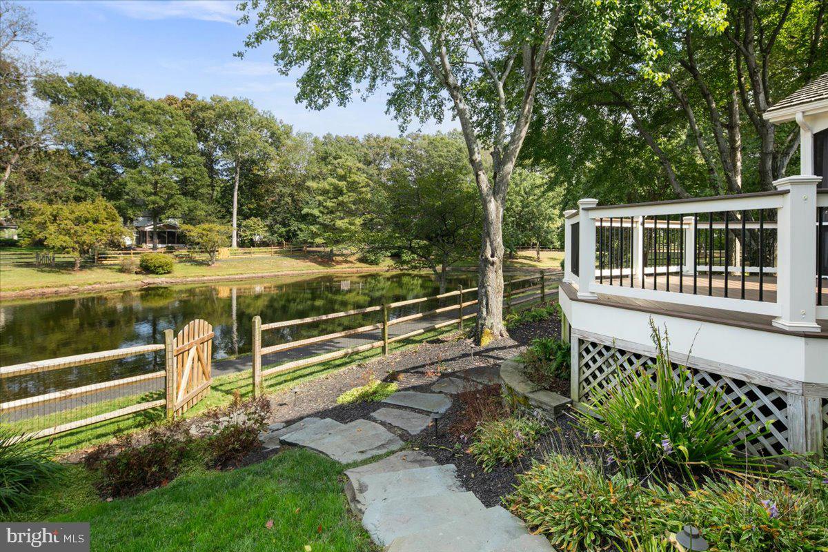 2953 BROOK MILL CT, HERNDON, Virginia 20171, 5 Bedrooms Bedrooms, ,3 BathroomsBathrooms,Residential,For sale,2953 BROOK MILL CT,VAFX2268460 MLS # VAFX2268460
