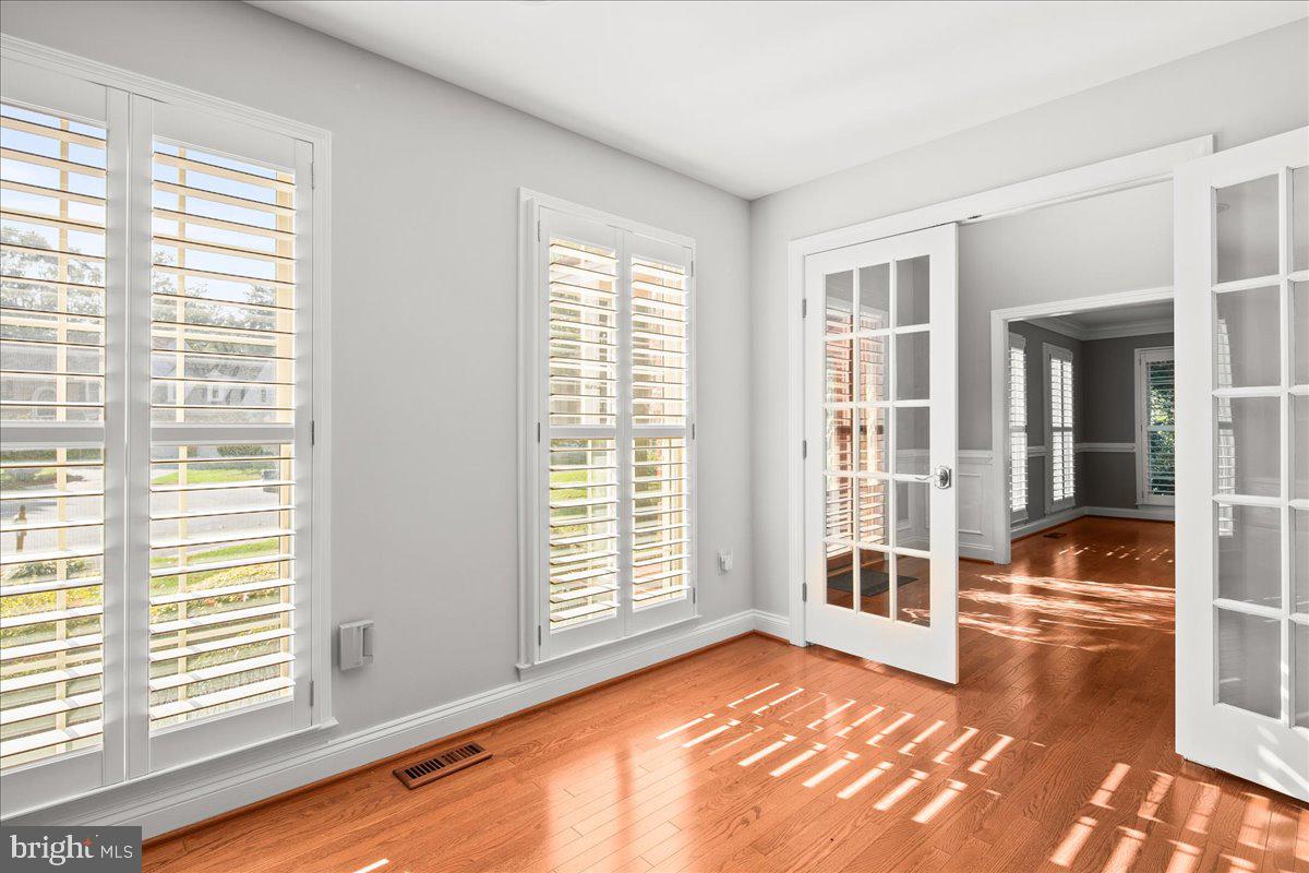 2953 BROOK MILL CT, HERNDON, Virginia 20171, 5 Bedrooms Bedrooms, ,3 BathroomsBathrooms,Residential,For sale,2953 BROOK MILL CT,VAFX2268460 MLS # VAFX2268460