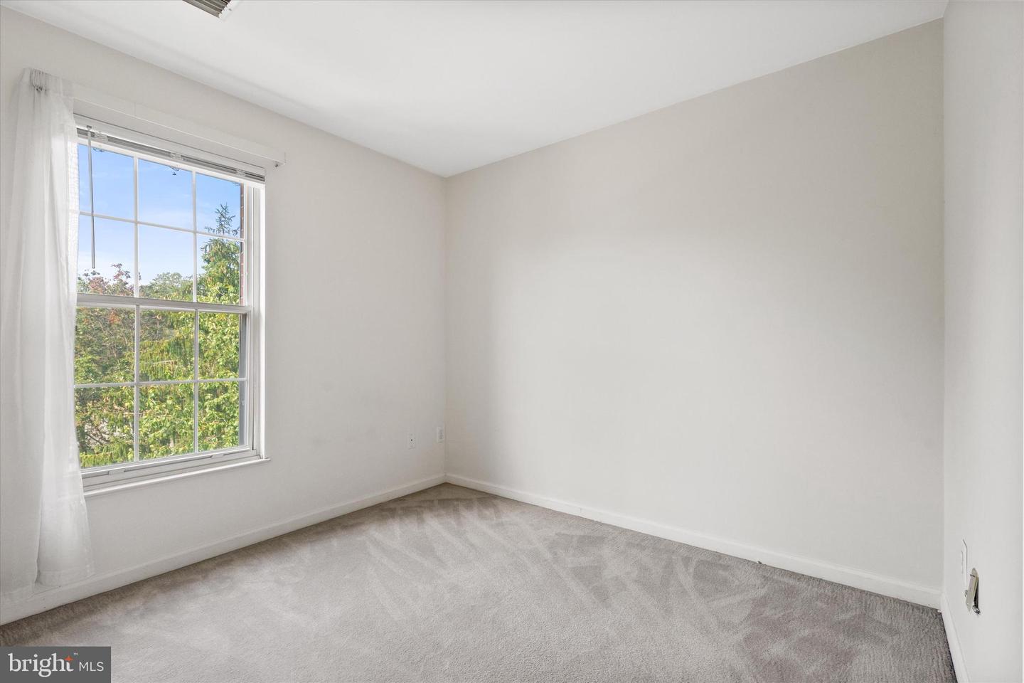 7496 GADSBY SQ, ALEXANDRIA, Virginia 22315, 3 Bedrooms Bedrooms, ,2 BathroomsBathrooms,Residential,For sale,7496 GADSBY SQ,VAFX2268758 MLS # VAFX2268758