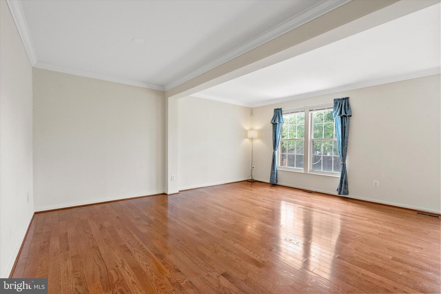 7496 GADSBY SQ, ALEXANDRIA, Virginia 22315, 3 Bedrooms Bedrooms, ,2 BathroomsBathrooms,Residential,For sale,7496 GADSBY SQ,VAFX2268758 MLS # VAFX2268758