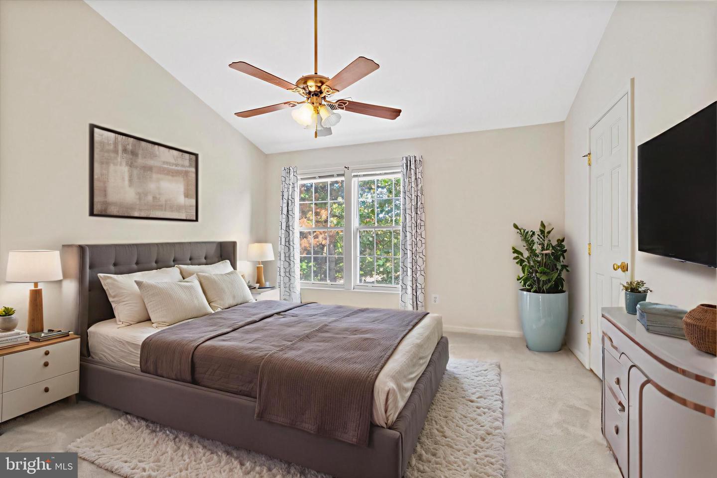 7496 GADSBY SQ, ALEXANDRIA, Virginia 22315, 3 Bedrooms Bedrooms, ,2 BathroomsBathrooms,Residential,For sale,7496 GADSBY SQ,VAFX2268758 MLS # VAFX2268758