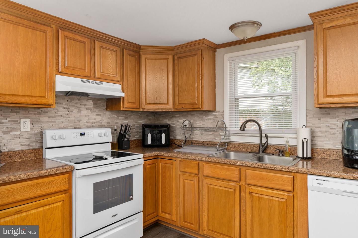 6709 REINDEER CT, FREDERICKSBURG, Virginia 22407, 3 Bedrooms Bedrooms, 7 Rooms Rooms,2 BathroomsBathrooms,Residential,For sale,6709 REINDEER CT,VASP2036426 MLS # VASP2036426