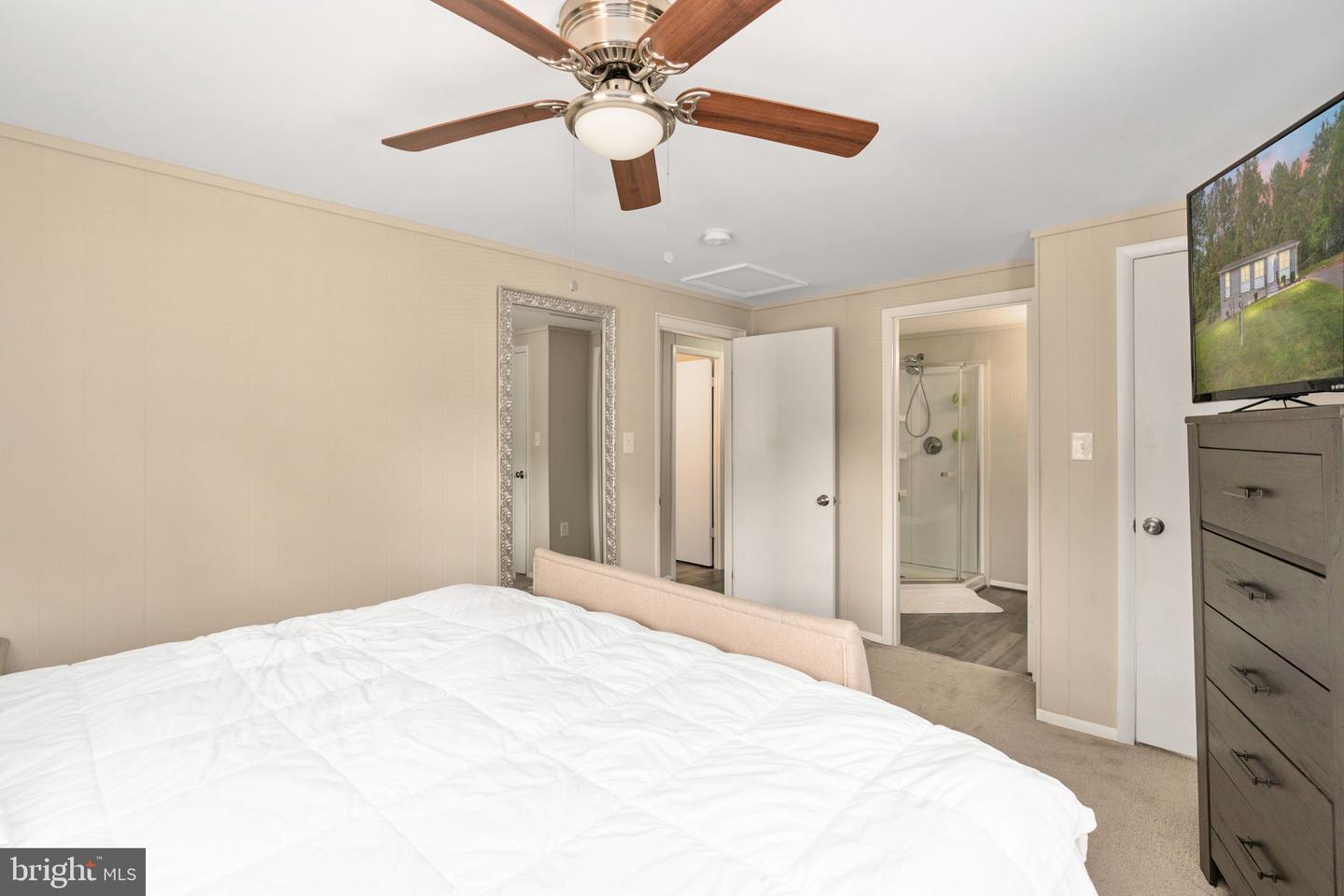 6709 REINDEER CT, FREDERICKSBURG, Virginia 22407, 3 Bedrooms Bedrooms, 7 Rooms Rooms,2 BathroomsBathrooms,Residential,For sale,6709 REINDEER CT,VASP2036426 MLS # VASP2036426