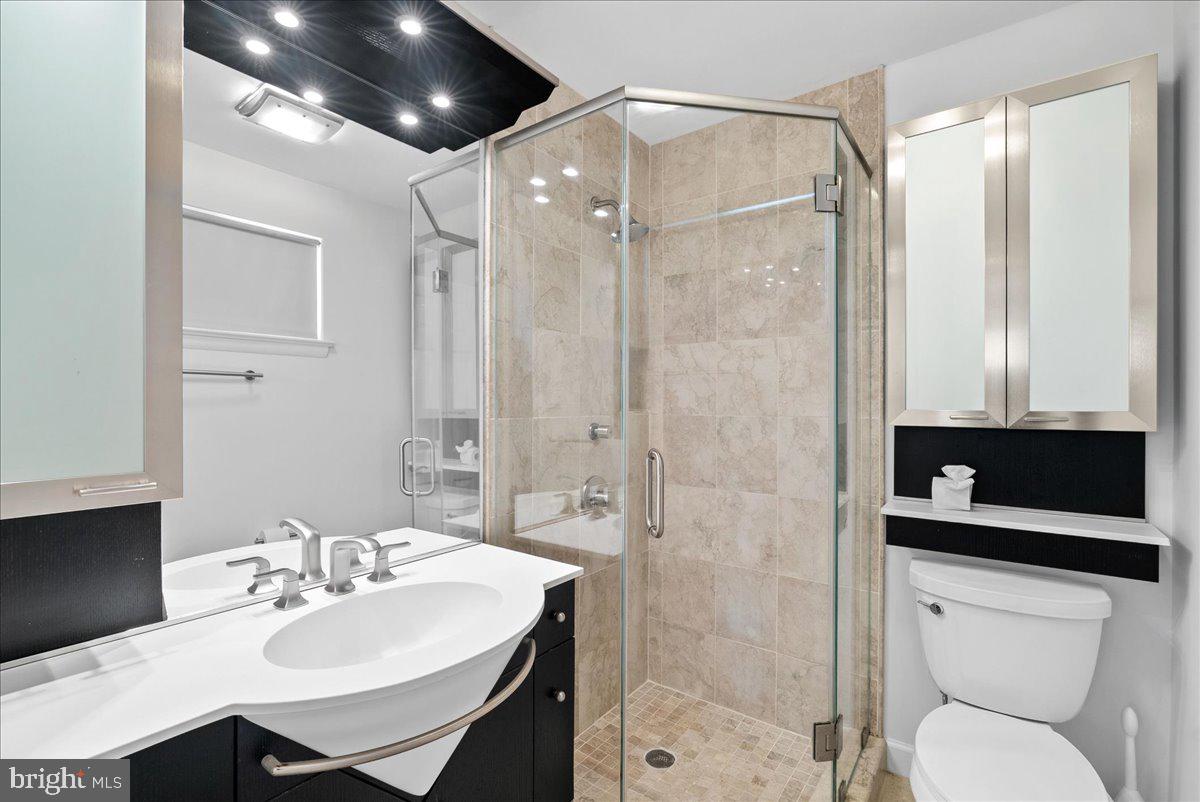 4600 STRATHBLANE PL, ALEXANDRIA, Virginia 22304, 4 Bedrooms Bedrooms, ,3 BathroomsBathrooms,Residential,For sale,4600 STRATHBLANE PL,VAAX2050102 MLS # VAAX2050102