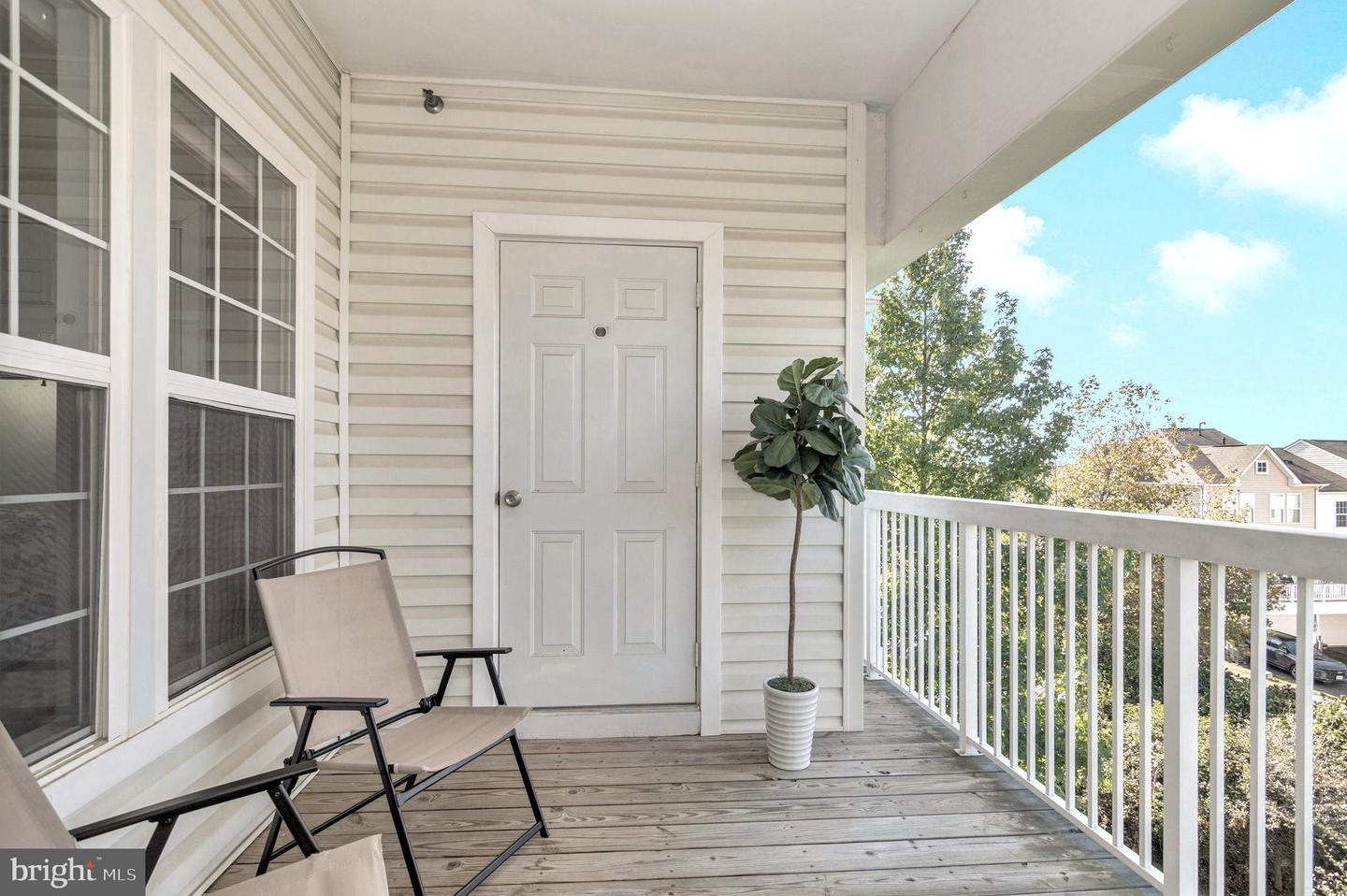 22706 BLUE ELDER TER #304, BRAMBLETON, Virginia 20148, 2 Bedrooms Bedrooms, ,1 BathroomBathrooms,Residential,For sale,22706 BLUE ELDER TER #304,VALO2107534 MLS # VALO2107534