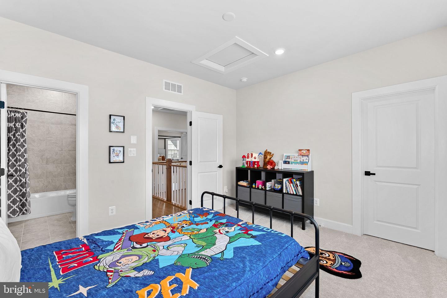 19404 COTHECHNEY PL, LEESBURG, Virginia 20175, 5 Bedrooms Bedrooms, ,4 BathroomsBathrooms,Residential,For sale,19404 COTHECHNEY PL,VALO2107562 MLS # VALO2107562