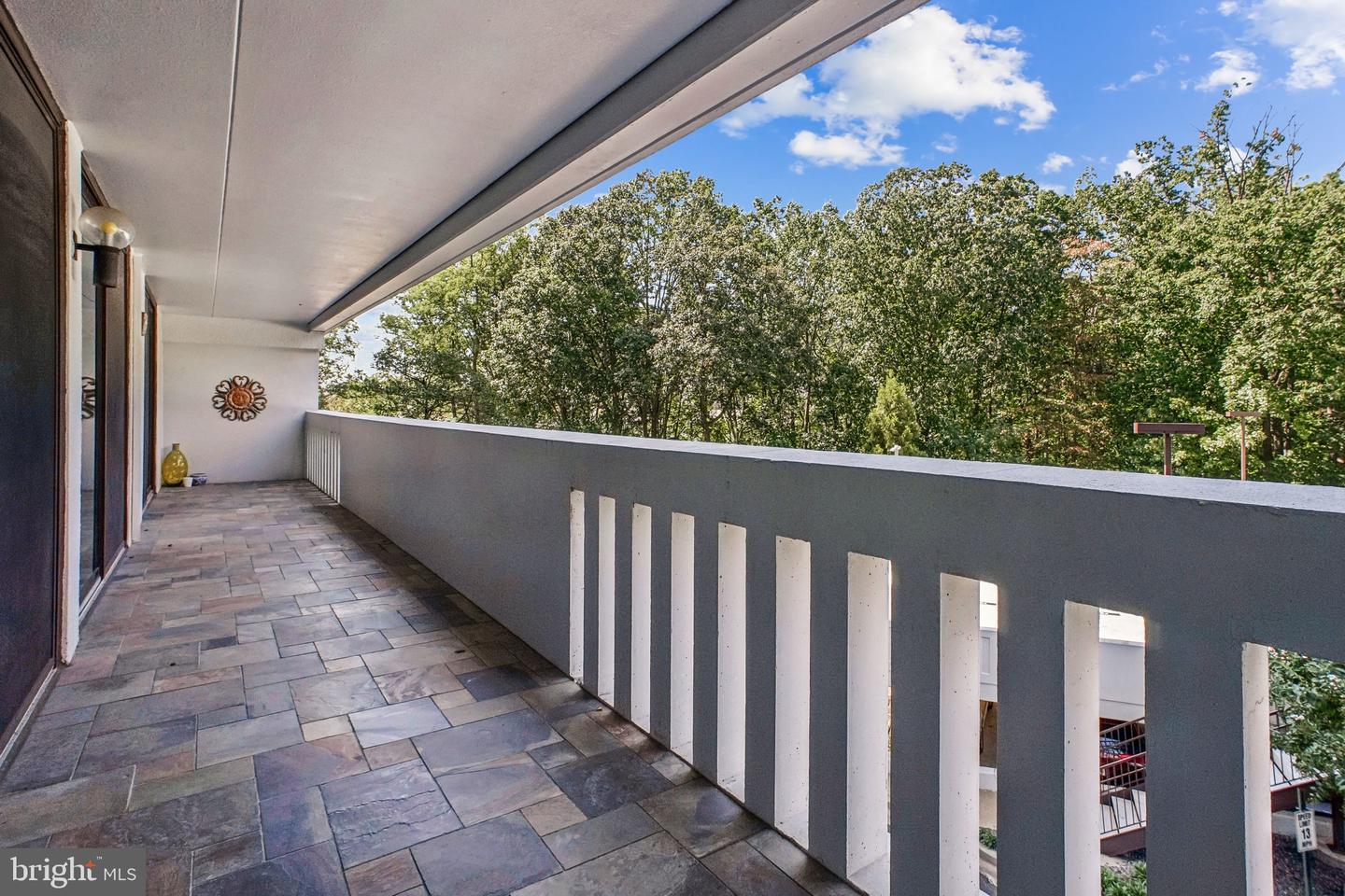 6101 EDSALL RD #402, ALEXANDRIA, Virginia 22304, 2 Bedrooms Bedrooms, ,2 BathroomsBathrooms,Residential,For sale,6101 EDSALL RD #402,VAAX2050182 MLS # VAAX2050182 6101 EDSALL RD #402, ALEXANDRIA, Virginia 22304, 2 Bedrooms Bedrooms, ,2 BathroomsBathrooms,Residential,For sale,6101 EDSALL RD #402,VAAX2050182 MLS # VAAX2050182