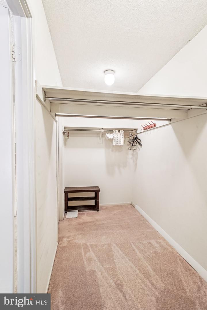 6101 EDSALL RD #402, ALEXANDRIA, Virginia 22304, 2 Bedrooms Bedrooms, ,2 BathroomsBathrooms,Residential,For sale,6101 EDSALL RD #402,VAAX2050182 MLS # VAAX2050182 6101 EDSALL RD #402, ALEXANDRIA, Virginia 22304, 2 Bedrooms Bedrooms, ,2 BathroomsBathrooms,Residential,For sale,6101 EDSALL RD #402,VAAX2050182 MLS # VAAX2050182