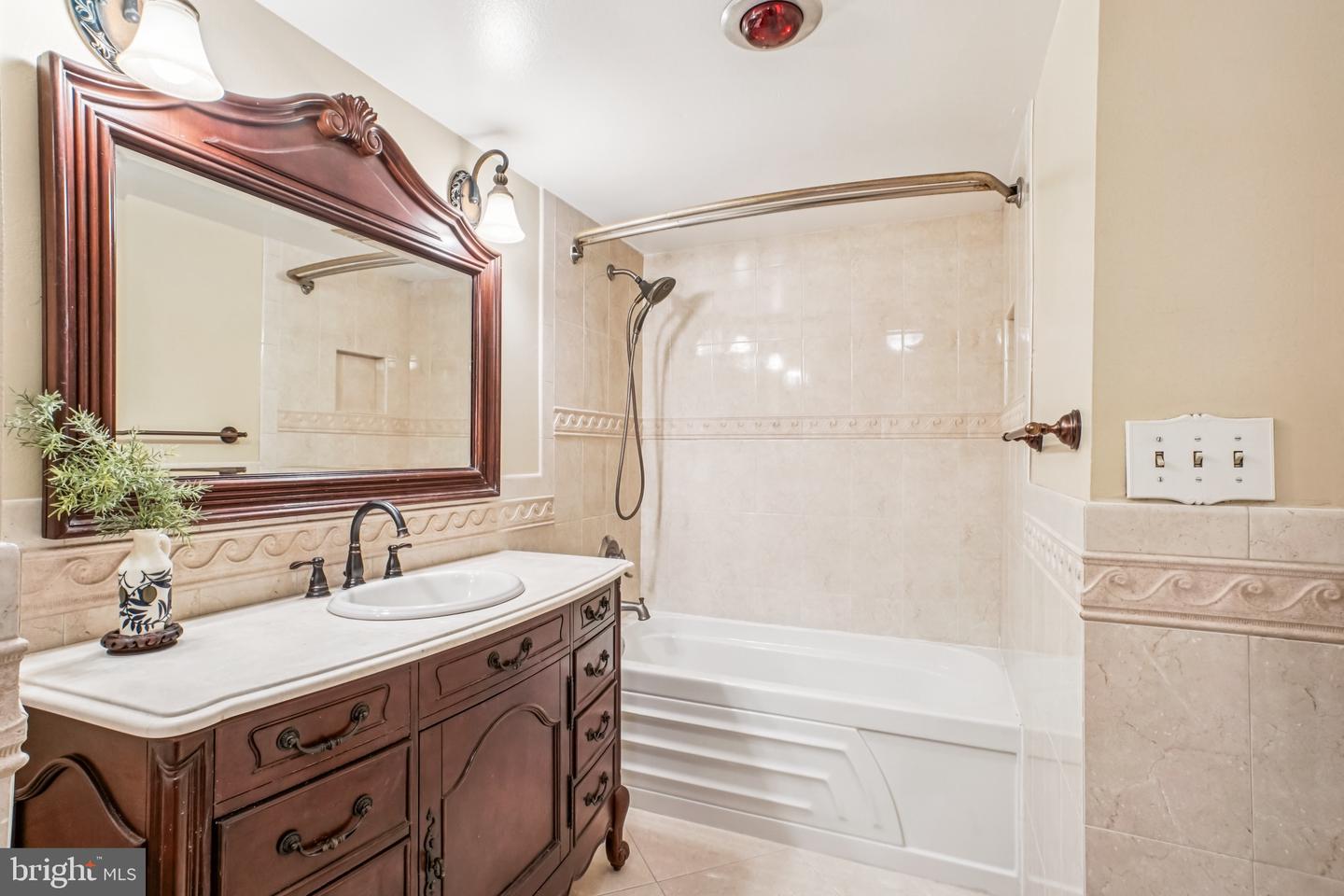 6101 EDSALL RD #402, ALEXANDRIA, Virginia 22304, 2 Bedrooms Bedrooms, ,2 BathroomsBathrooms,Residential,For sale,6101 EDSALL RD #402,VAAX2050182 MLS # VAAX2050182 6101 EDSALL RD #402, ALEXANDRIA, Virginia 22304, 2 Bedrooms Bedrooms, ,2 BathroomsBathrooms,Residential,For sale,6101 EDSALL RD #402,VAAX2050182 MLS # VAAX2050182