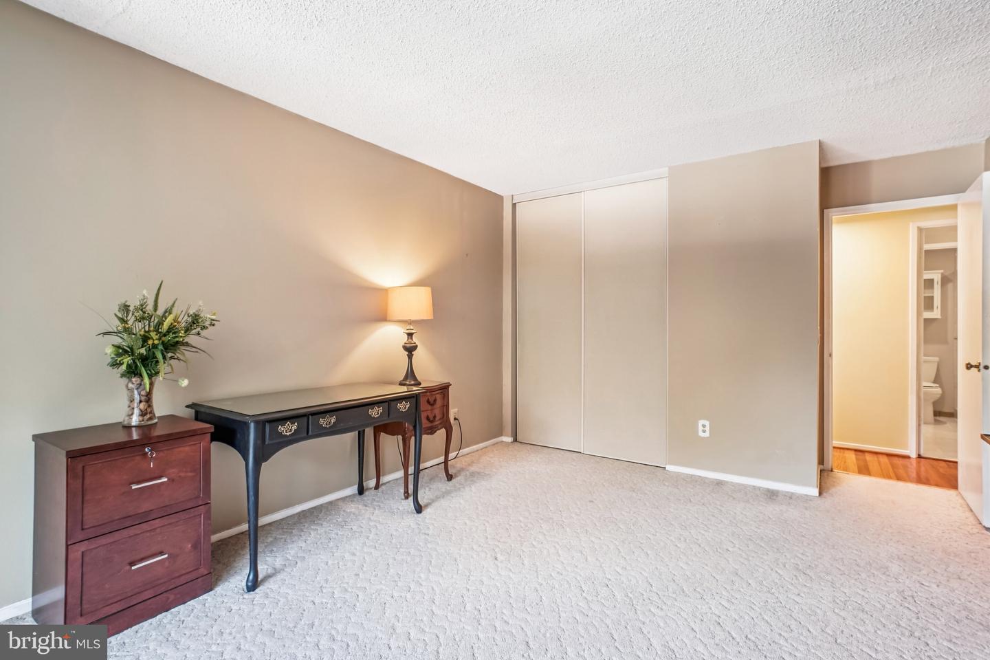 6101 EDSALL RD #402, ALEXANDRIA, Virginia 22304, 2 Bedrooms Bedrooms, ,2 BathroomsBathrooms,Residential,For sale,6101 EDSALL RD #402,VAAX2050182 MLS # VAAX2050182 6101 EDSALL RD #402, ALEXANDRIA, Virginia 22304, 2 Bedrooms Bedrooms, ,2 BathroomsBathrooms,Residential,For sale,6101 EDSALL RD #402,VAAX2050182 MLS # VAAX2050182