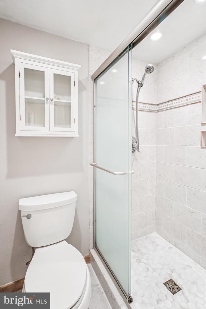 6101 EDSALL RD #402, ALEXANDRIA, Virginia 22304, 2 Bedrooms Bedrooms, ,2 BathroomsBathrooms,Residential,For sale,6101 EDSALL RD #402,VAAX2050182 MLS # VAAX2050182 6101 EDSALL RD #402, ALEXANDRIA, Virginia 22304, 2 Bedrooms Bedrooms, ,2 BathroomsBathrooms,Residential,For sale,6101 EDSALL RD #402,VAAX2050182 MLS # VAAX2050182