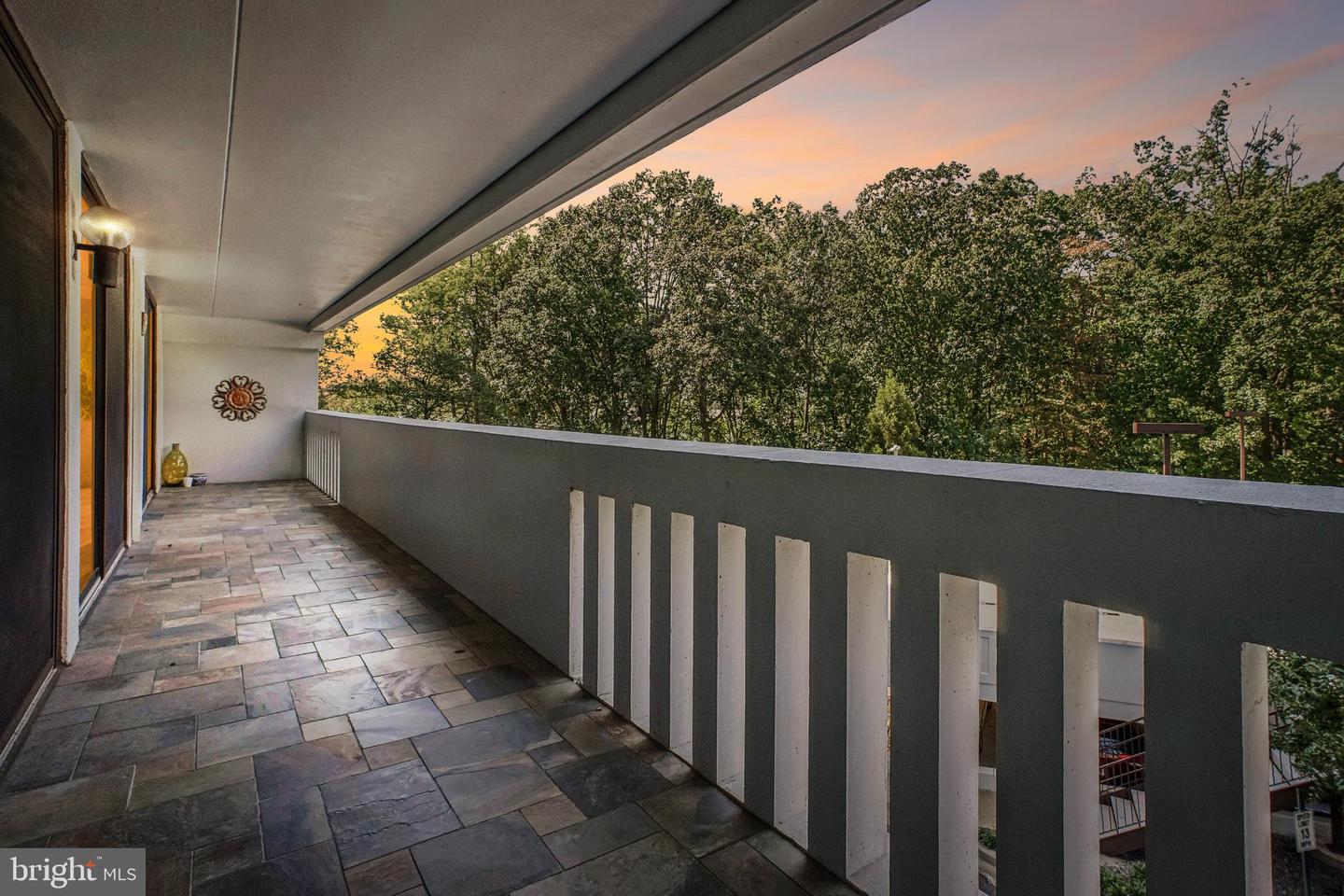 6101 EDSALL RD #402, ALEXANDRIA, Virginia 22304, 2 Bedrooms Bedrooms, ,2 BathroomsBathrooms,Residential,For sale,6101 EDSALL RD #402,VAAX2050182 MLS # VAAX2050182 6101 EDSALL RD #402, ALEXANDRIA, Virginia 22304, 2 Bedrooms Bedrooms, ,2 BathroomsBathrooms,Residential,For sale,6101 EDSALL RD #402,VAAX2050182 MLS # VAAX2050182