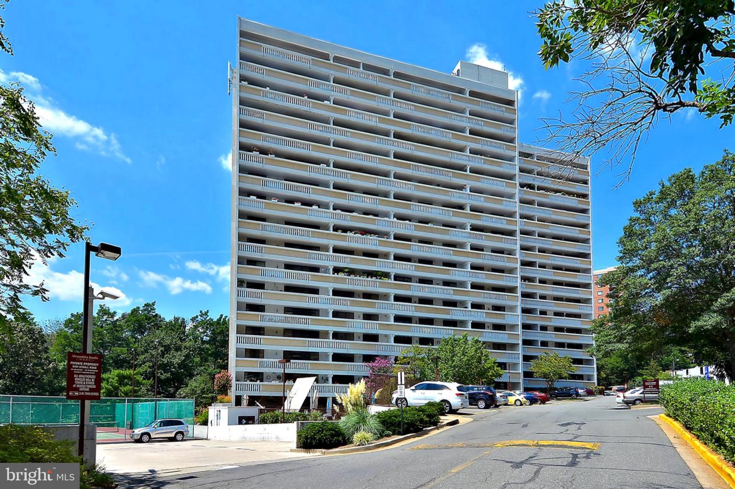 6101 EDSALL RD #402, ALEXANDRIA, Virginia 22304, 2 Bedrooms Bedrooms, ,2 BathroomsBathrooms,Residential,For sale,6101 EDSALL RD #402,VAAX2050182 MLS # VAAX2050182 6101 EDSALL RD #402, ALEXANDRIA, Virginia 22304, 2 Bedrooms Bedrooms, ,2 BathroomsBathrooms,Residential,For sale,6101 EDSALL RD #402,VAAX2050182 MLS # VAAX2050182