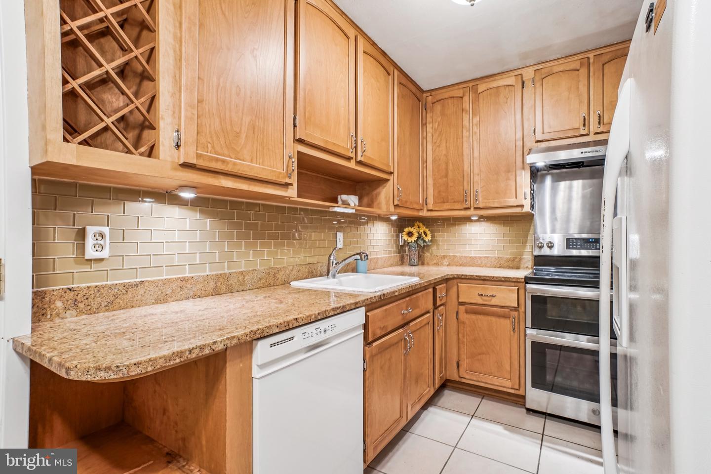 6101 EDSALL RD #402, ALEXANDRIA, Virginia 22304, 2 Bedrooms Bedrooms, ,2 BathroomsBathrooms,Residential,For sale,6101 EDSALL RD #402,VAAX2050182 MLS # VAAX2050182 6101 EDSALL RD #402, ALEXANDRIA, Virginia 22304, 2 Bedrooms Bedrooms, ,2 BathroomsBathrooms,Residential,For sale,6101 EDSALL RD #402,VAAX2050182 MLS # VAAX2050182