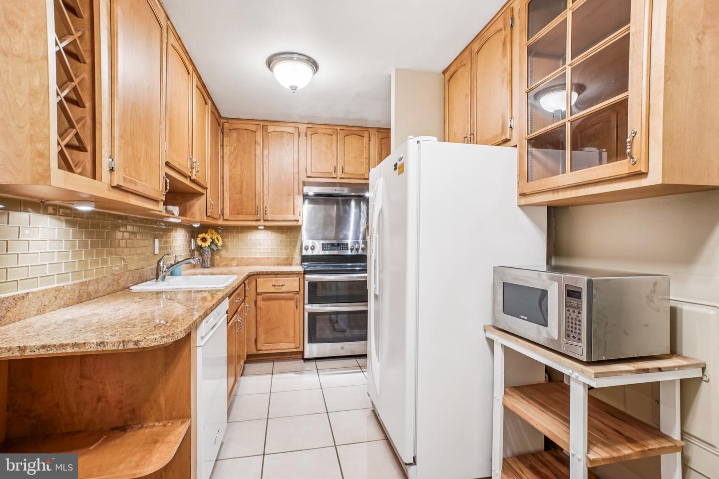 6101 EDSALL RD #402, ALEXANDRIA, Virginia 22304, 2 Bedrooms Bedrooms, ,2 BathroomsBathrooms,Residential,For sale,6101 EDSALL RD #402,VAAX2050182 MLS # VAAX2050182 6101 EDSALL RD #402, ALEXANDRIA, Virginia 22304, 2 Bedrooms Bedrooms, ,2 BathroomsBathrooms,Residential,For sale,6101 EDSALL RD #402,VAAX2050182 MLS # VAAX2050182
