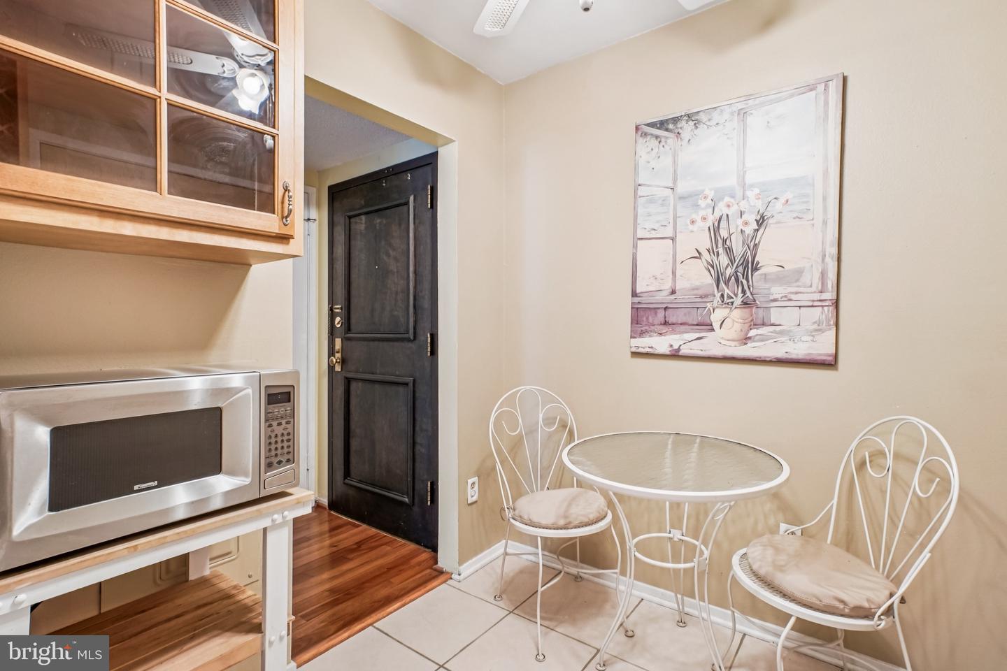 6101 EDSALL RD #402, ALEXANDRIA, Virginia 22304, 2 Bedrooms Bedrooms, ,2 BathroomsBathrooms,Residential,For sale,6101 EDSALL RD #402,VAAX2050182 MLS # VAAX2050182 6101 EDSALL RD #402, ALEXANDRIA, Virginia 22304, 2 Bedrooms Bedrooms, ,2 BathroomsBathrooms,Residential,For sale,6101 EDSALL RD #402,VAAX2050182 MLS # VAAX2050182