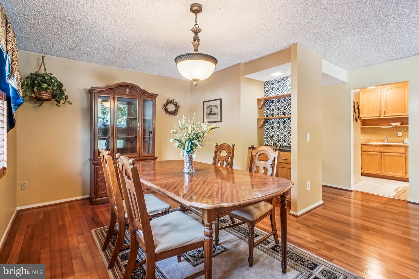 6101 EDSALL RD #402, ALEXANDRIA, Virginia 22304, 2 Bedrooms Bedrooms, ,2 BathroomsBathrooms,Residential,For sale,6101 EDSALL RD #402,VAAX2050182 MLS # VAAX2050182 6101 EDSALL RD #402, ALEXANDRIA, Virginia 22304, 2 Bedrooms Bedrooms, ,2 BathroomsBathrooms,Residential,For sale,6101 EDSALL RD #402,VAAX2050182 MLS # VAAX2050182