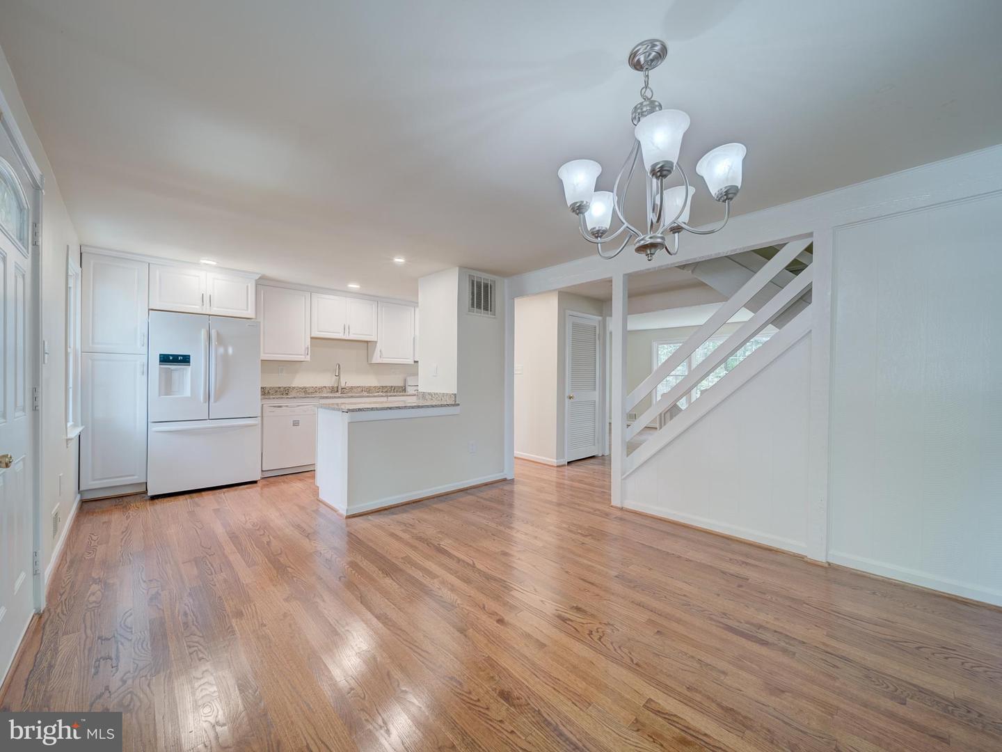 13186 PUTNAM CIR, WOODBRIDGE, Virginia 22191, 4 Bedrooms Bedrooms, ,3 BathroomsBathrooms,Residential,For sale,13186 PUTNAM CIR,VAPW2104762 MLS # VAPW2104762