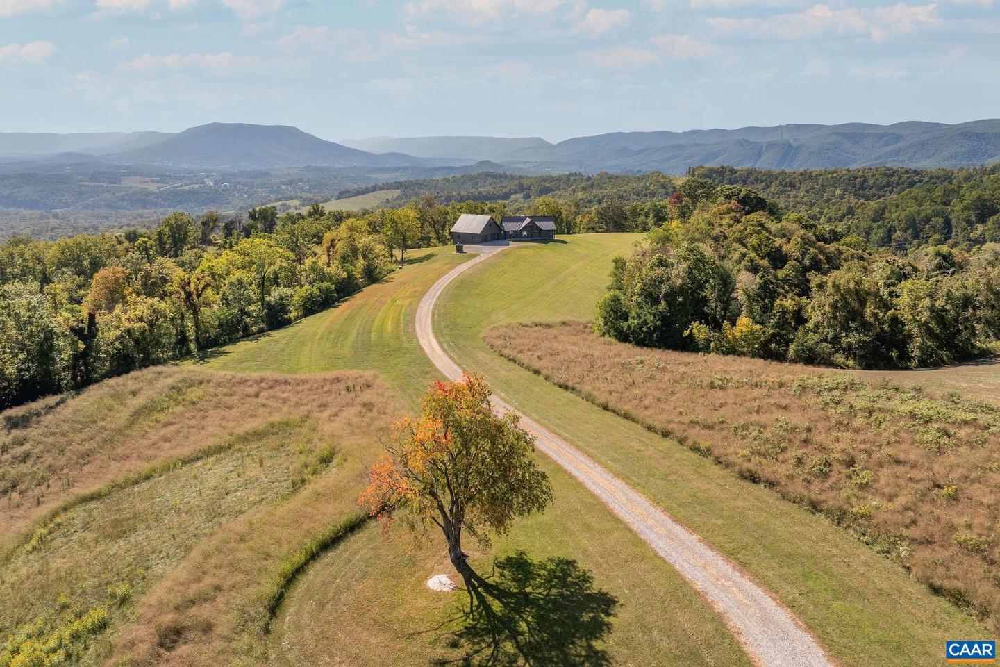 699 HENDRICKSON RD, PEMBROKE, Virginia 24136, 5 Bedrooms Bedrooms, ,3 BathroomsBathrooms,Residential,For sale,699 HENDRICKSON RD,669395 MLS # 669395 699 HENDRICKSON RD, PEMBROKE, Virginia 24136, 5 Bedrooms Bedrooms, ,3 BathroomsBathrooms,Residential,For sale,699 HENDRICKSON RD,669395 MLS # 669395