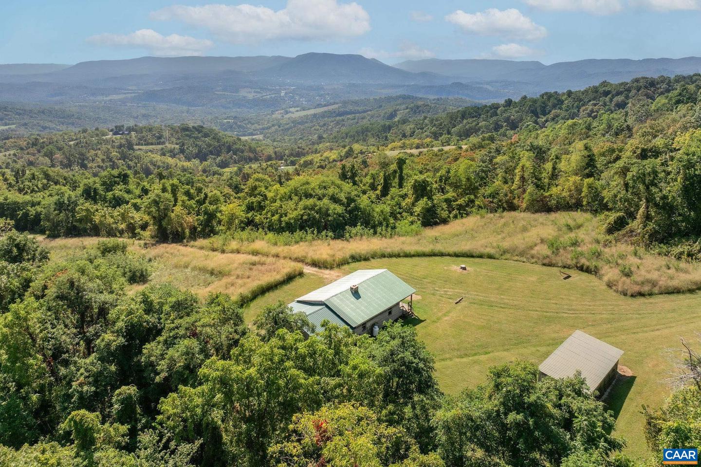 699 HENDRICKSON RD, PEMBROKE, Virginia 24136, 5 Bedrooms Bedrooms, ,3 BathroomsBathrooms,Residential,For sale,699 HENDRICKSON RD,669395 MLS # 669395 699 HENDRICKSON RD, PEMBROKE, Virginia 24136, 5 Bedrooms Bedrooms, ,3 BathroomsBathrooms,Residential,For sale,699 HENDRICKSON RD,669395 MLS # 669395