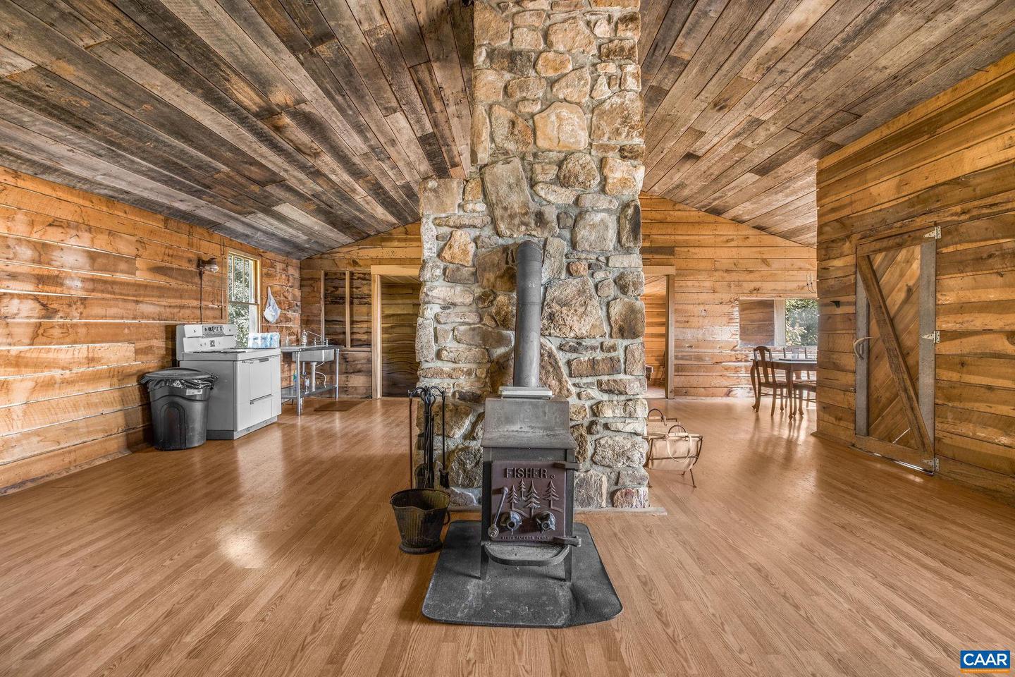 699 HENDRICKSON RD, PEMBROKE, Virginia 24136, 5 Bedrooms Bedrooms, ,3 BathroomsBathrooms,Residential,For sale,699 HENDRICKSON RD,669395 MLS # 669395 699 HENDRICKSON RD, PEMBROKE, Virginia 24136, 5 Bedrooms Bedrooms, ,3 BathroomsBathrooms,Residential,For sale,699 HENDRICKSON RD,669395 MLS # 669395