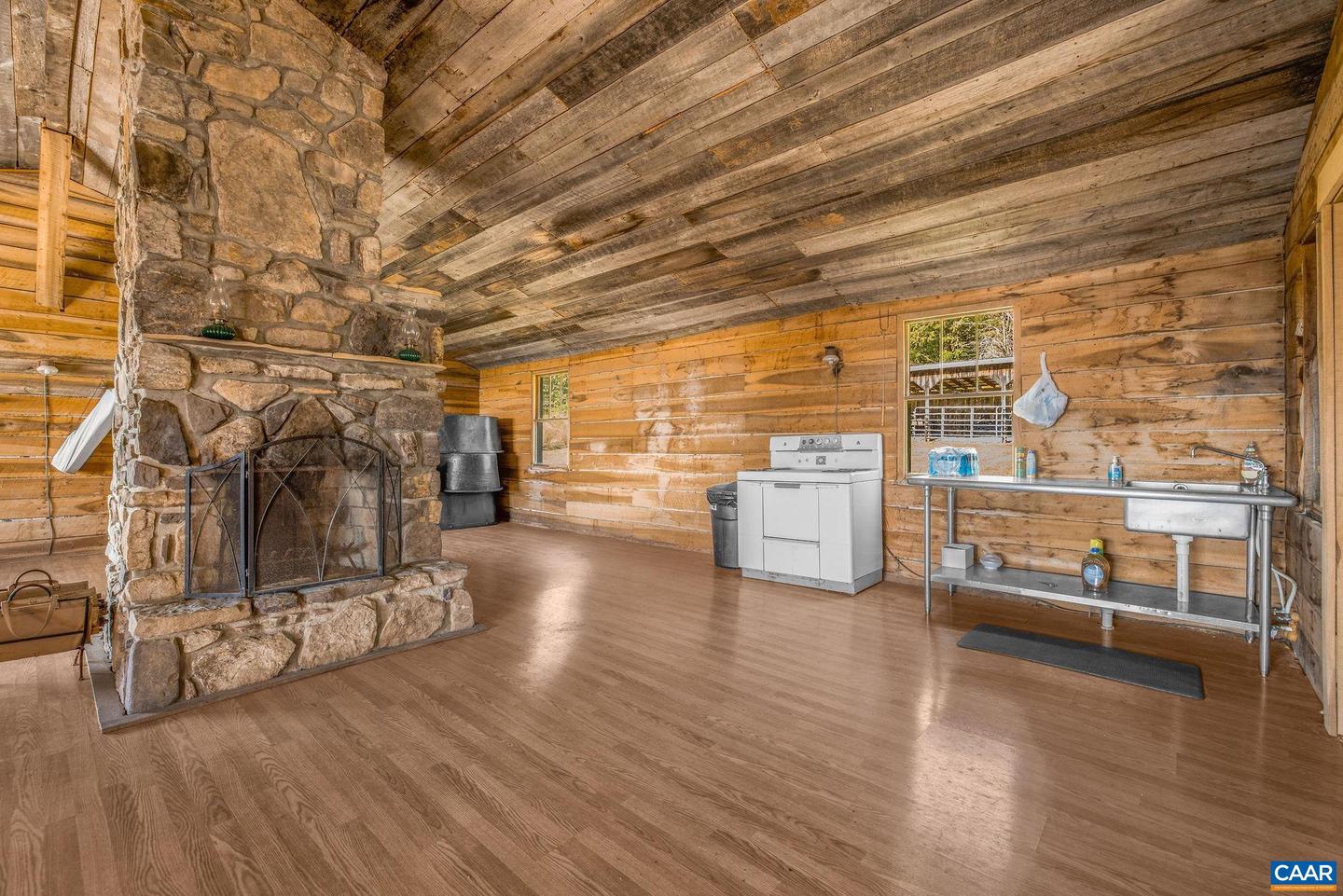 699 HENDRICKSON RD, PEMBROKE, Virginia 24136, 5 Bedrooms Bedrooms, ,3 BathroomsBathrooms,Residential,For sale,699 HENDRICKSON RD,669395 MLS # 669395 699 HENDRICKSON RD, PEMBROKE, Virginia 24136, 5 Bedrooms Bedrooms, ,3 BathroomsBathrooms,Residential,For sale,699 HENDRICKSON RD,669395 MLS # 669395