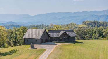 699 HENDRICKSON RD, PEMBROKE, Virginia 24136, 5 Bedrooms Bedrooms, ,3 BathroomsBathrooms,Residential,For sale,699 HENDRICKSON RD,669395 MLS # 669395