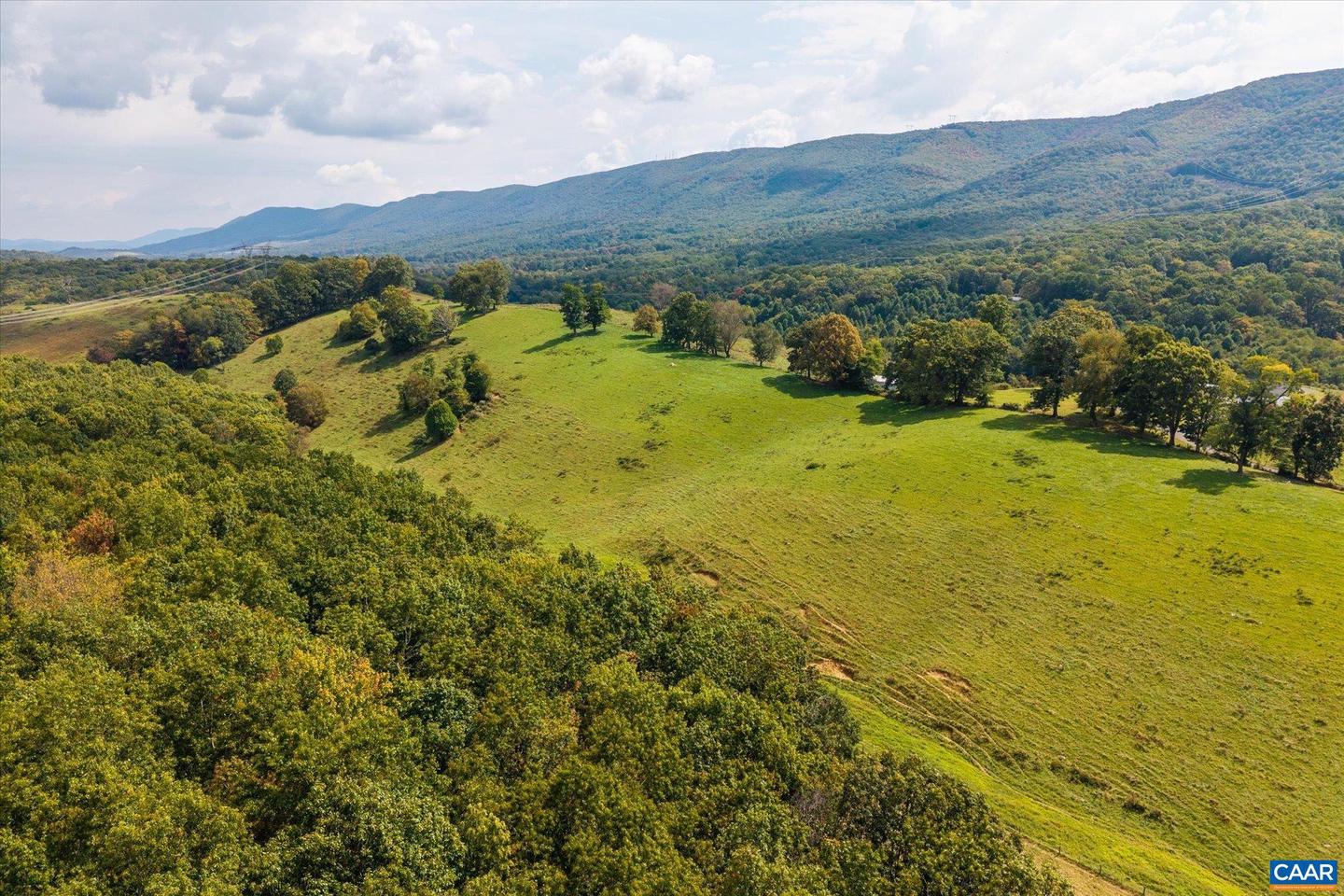 3225 LYNN HOLLOW RD, NORTH TAZEWELL, Virginia 24630, 3 Bedrooms Bedrooms, ,2 BathroomsBathrooms,Farm,For sale,3225 LYNN HOLLOW RD,669407 MLS # 669407