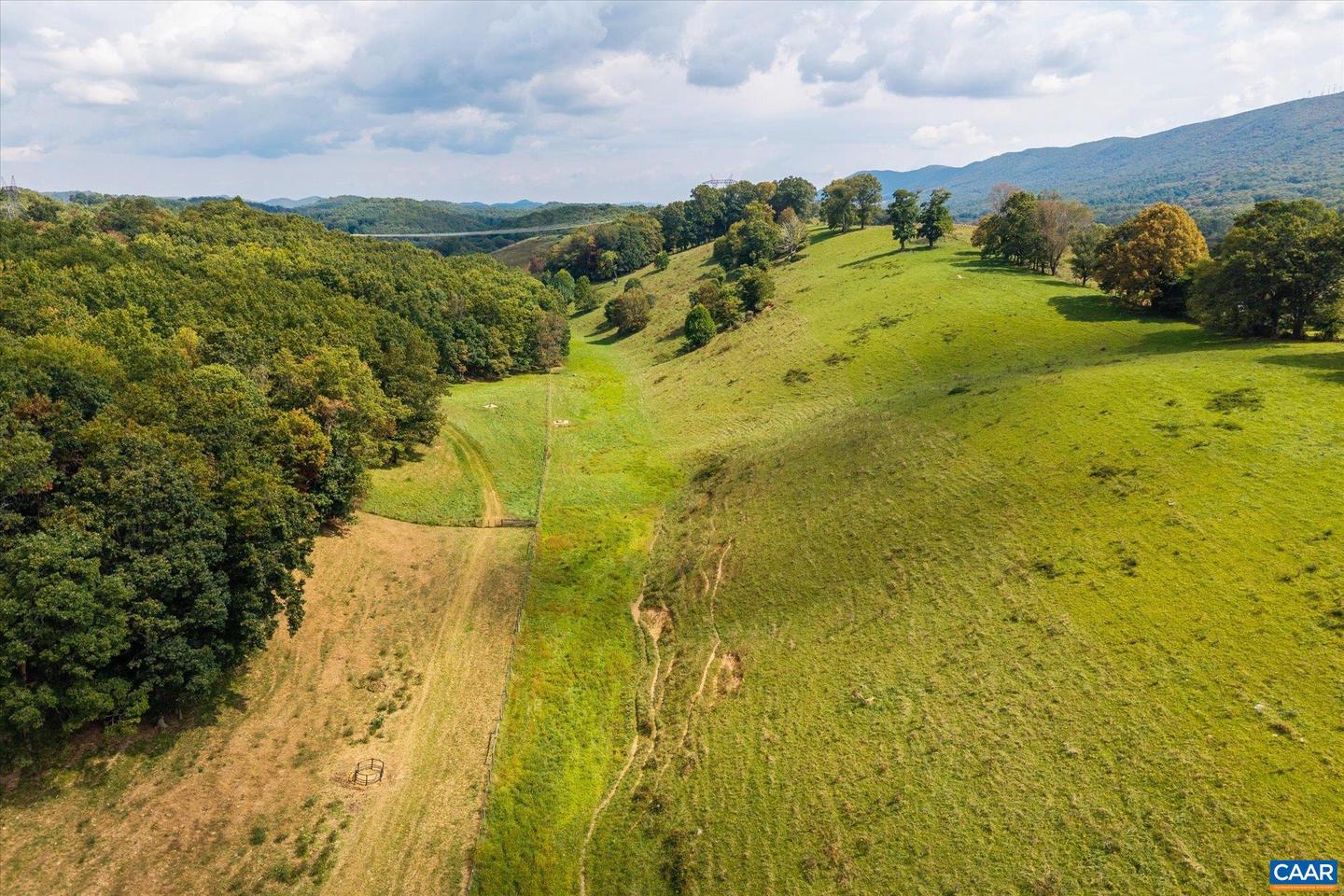 3225 LYNN HOLLOW RD, NORTH TAZEWELL, Virginia 24630, 3 Bedrooms Bedrooms, ,2 BathroomsBathrooms,Farm,For sale,3225 LYNN HOLLOW RD,669407 MLS # 669407