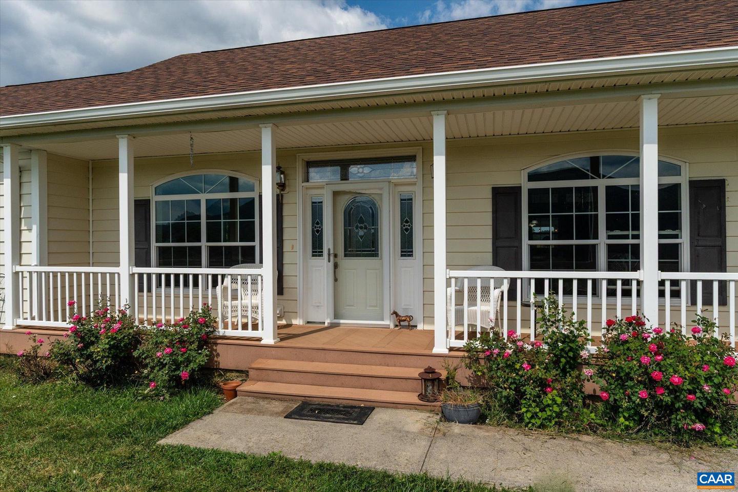 3225 LYNN HOLLOW RD, NORTH TAZEWELL, Virginia 24630, 3 Bedrooms Bedrooms, ,2 BathroomsBathrooms,Farm,For sale,3225 LYNN HOLLOW RD,669407 MLS # 669407
