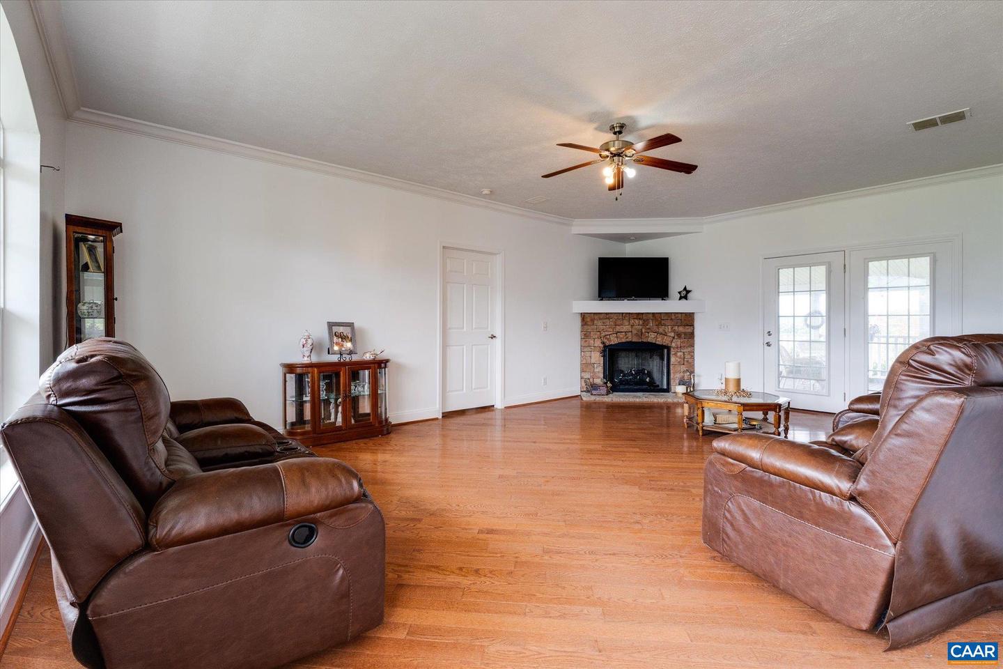 3225 LYNN HOLLOW RD, NORTH TAZEWELL, Virginia 24630, 3 Bedrooms Bedrooms, ,2 BathroomsBathrooms,Farm,For sale,3225 LYNN HOLLOW RD,669407 MLS # 669407