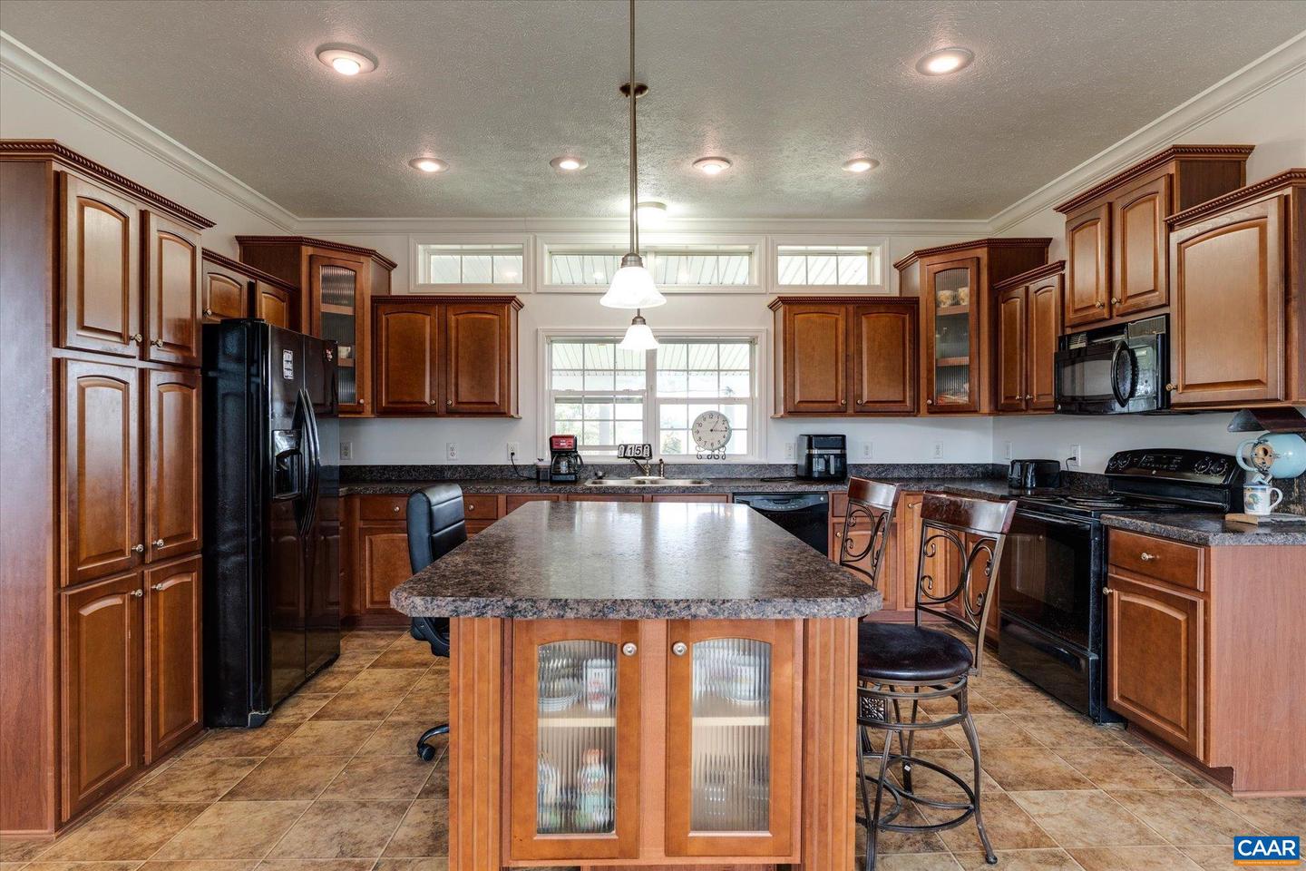3225 LYNN HOLLOW RD, NORTH TAZEWELL, Virginia 24630, 3 Bedrooms Bedrooms, ,2 BathroomsBathrooms,Farm,For sale,3225 LYNN HOLLOW RD,669407 MLS # 669407