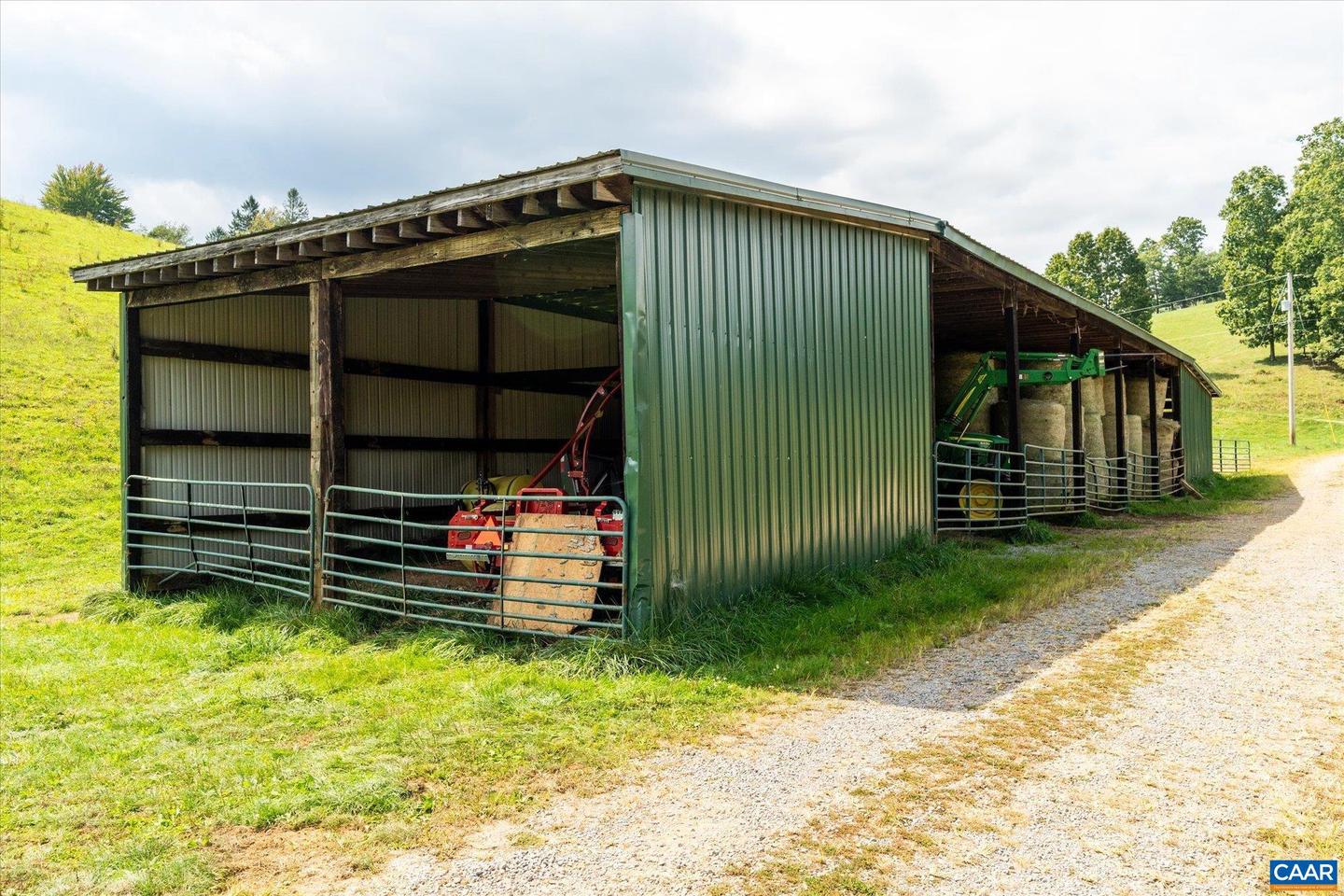 3225 LYNN HOLLOW RD, NORTH TAZEWELL, Virginia 24630, 3 Bedrooms Bedrooms, ,2 BathroomsBathrooms,Farm,For sale,3225 LYNN HOLLOW RD,669407 MLS # 669407
