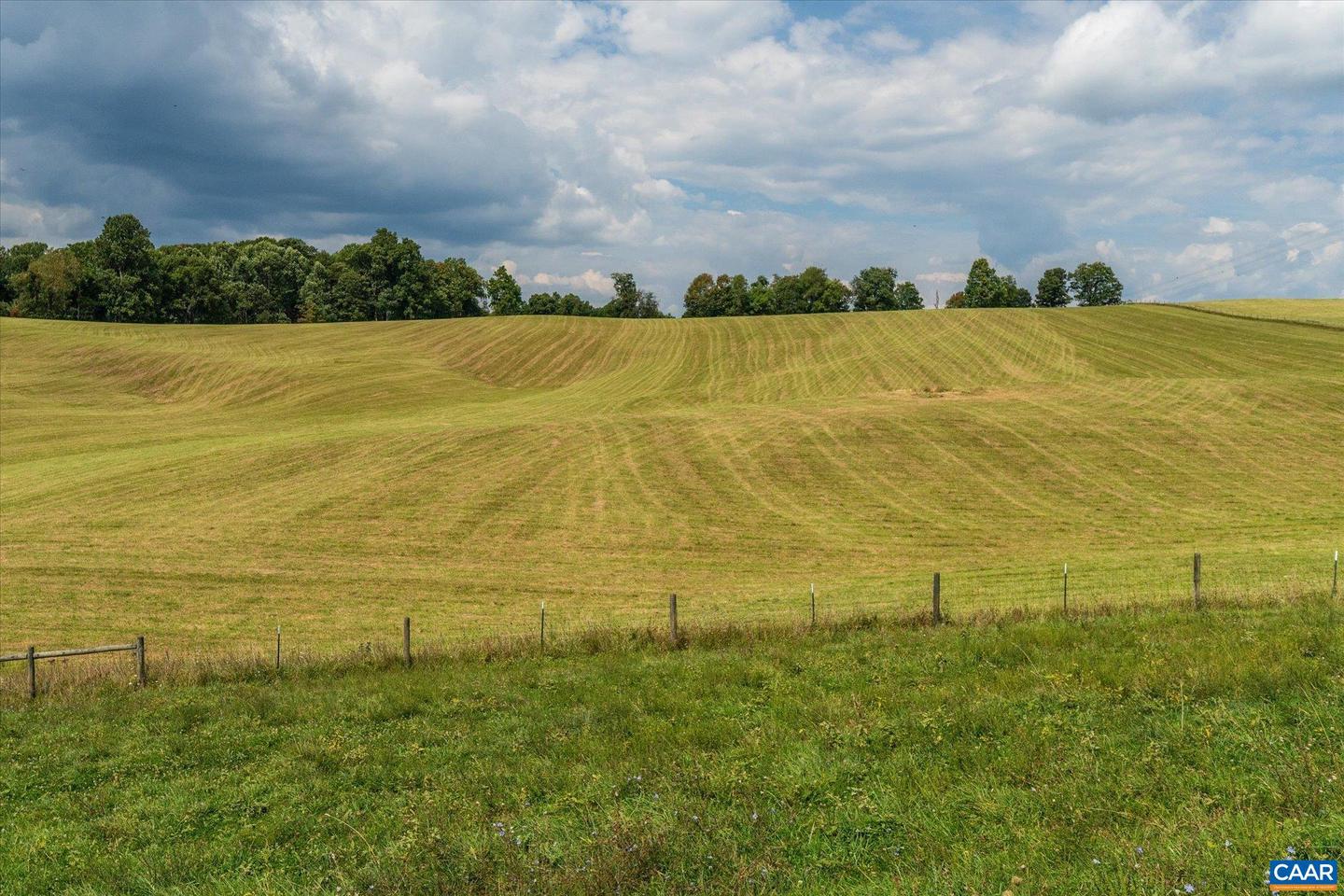 3225 LYNN HOLLOW RD, NORTH TAZEWELL, Virginia 24630, 3 Bedrooms Bedrooms, ,2 BathroomsBathrooms,Farm,For sale,3225 LYNN HOLLOW RD,669407 MLS # 669407