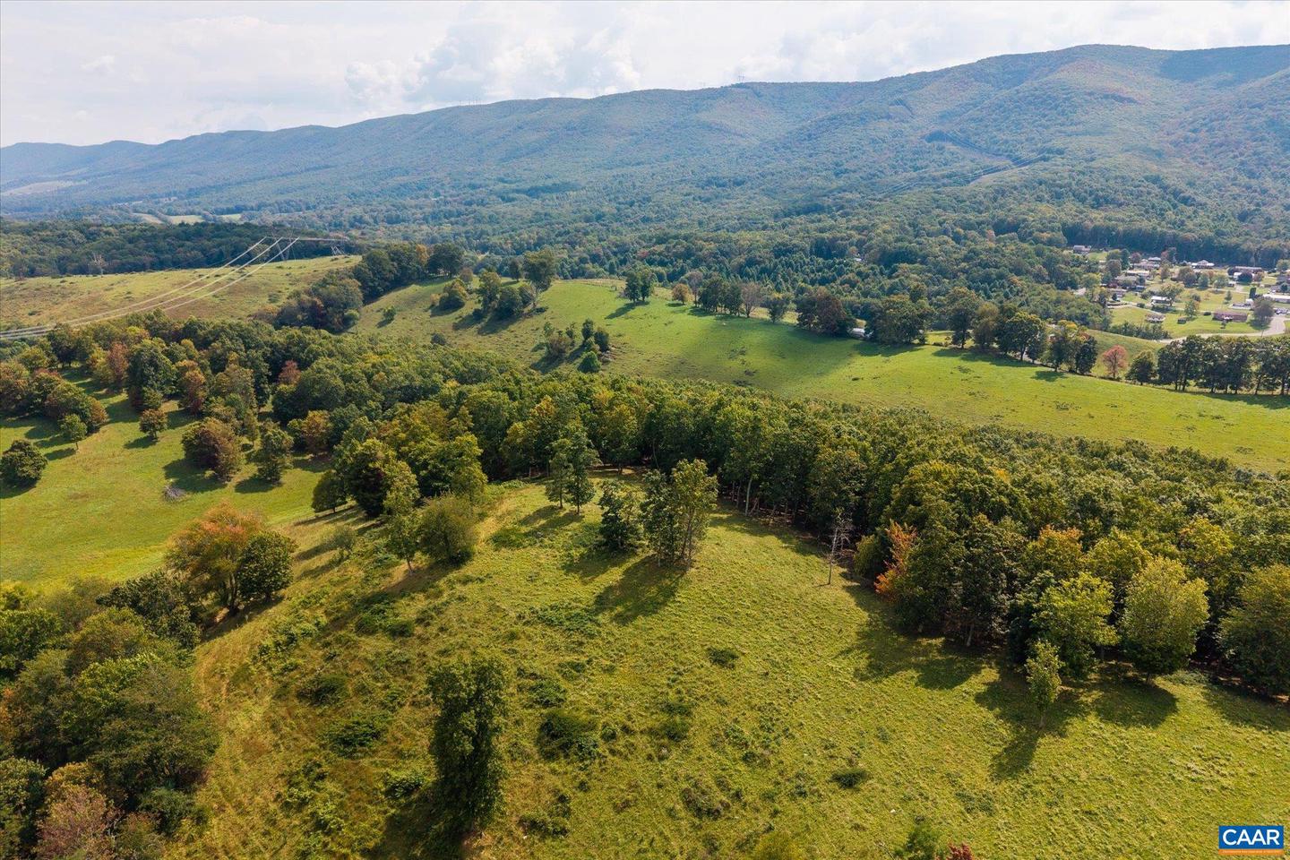 3225 LYNN HOLLOW RD, NORTH TAZEWELL, Virginia 24630, 3 Bedrooms Bedrooms, ,2 BathroomsBathrooms,Farm,For sale,3225 LYNN HOLLOW RD,669407 MLS # 669407