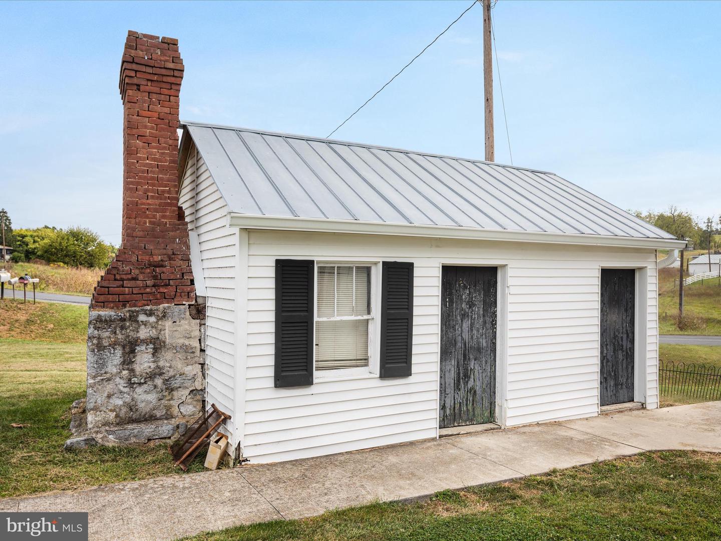 809 BROOK CREEK RD, TOMS BROOK, Virginia 22660, 3 Bedrooms Bedrooms, ,1 BathroomBathrooms,Farm,For sale,809 BROOK CREEK RD,VASH2012636 MLS # VASH2012636