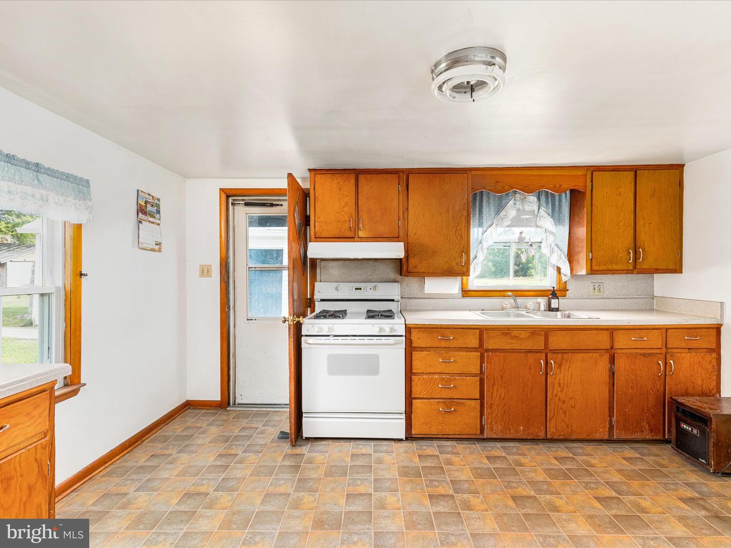 809 BROOK CREEK RD, TOMS BROOK, Virginia 22660, 3 Bedrooms Bedrooms, ,1 BathroomBathrooms,Farm,For sale,809 BROOK CREEK RD,VASH2012636 MLS # VASH2012636