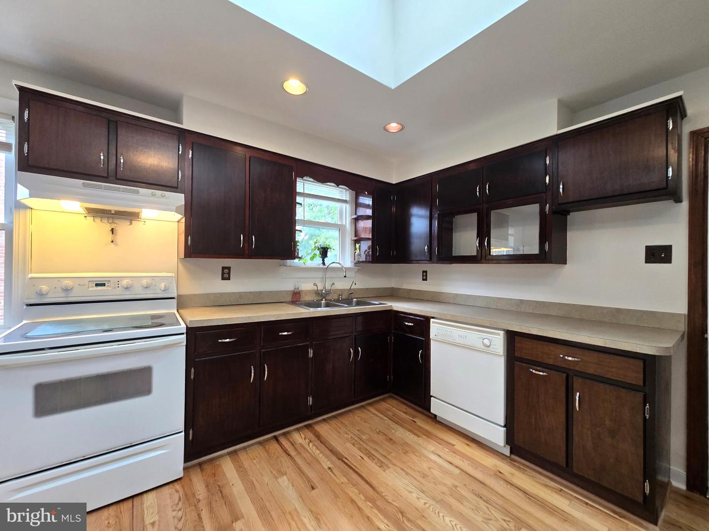 513 VAN FOSSEN ST, WINCHESTER, Virginia 22601, 4 Bedrooms Bedrooms, ,2 BathroomsBathrooms,Residential,For sale,513 VAN FOSSEN ST,VAWI2007924 MLS # VAWI2007924