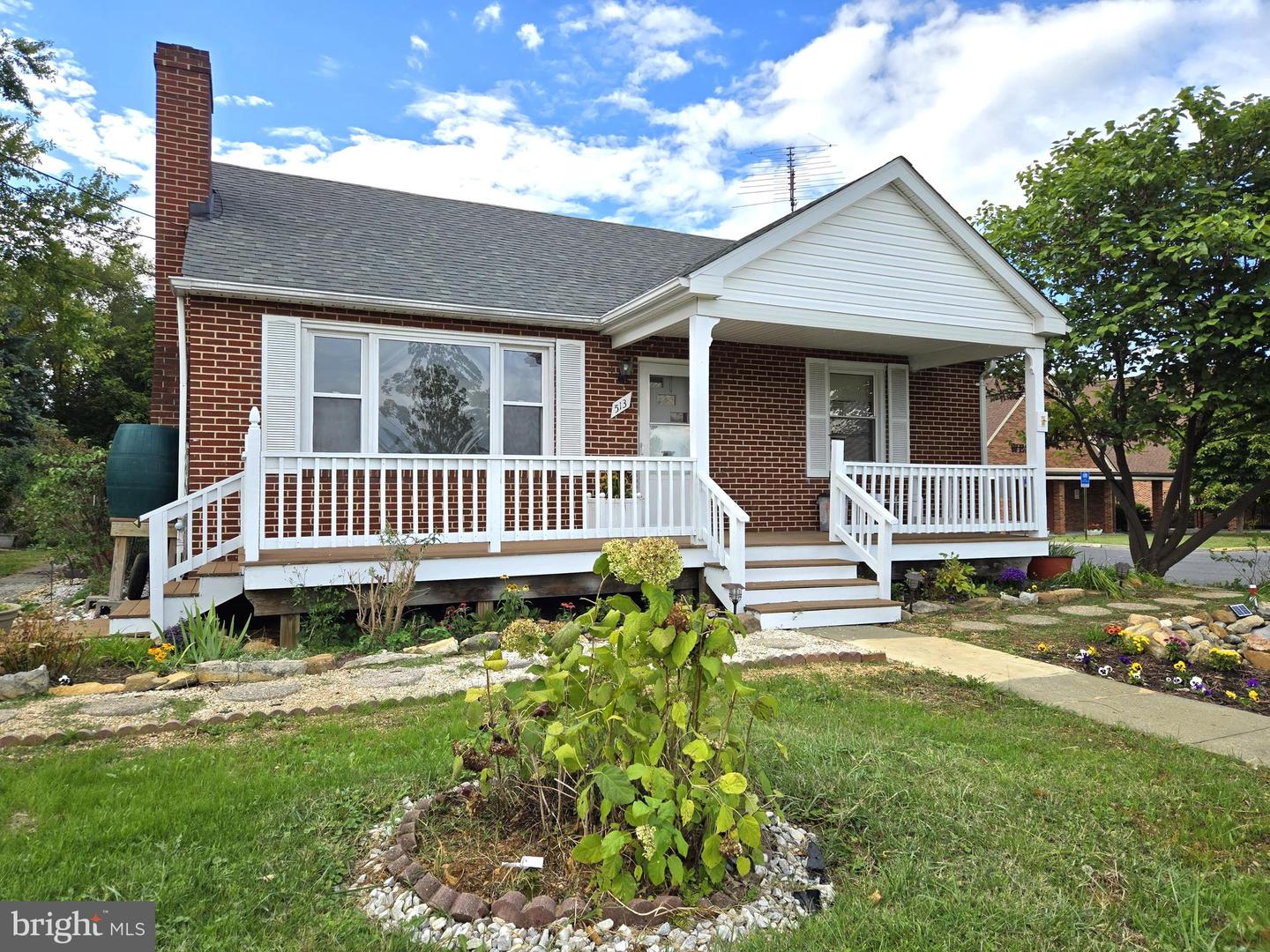 513 VAN FOSSEN ST, WINCHESTER, Virginia 22601, 4 Bedrooms Bedrooms, ,2 BathroomsBathrooms,Residential,For sale,513 VAN FOSSEN ST,VAWI2007924 MLS # VAWI2007924