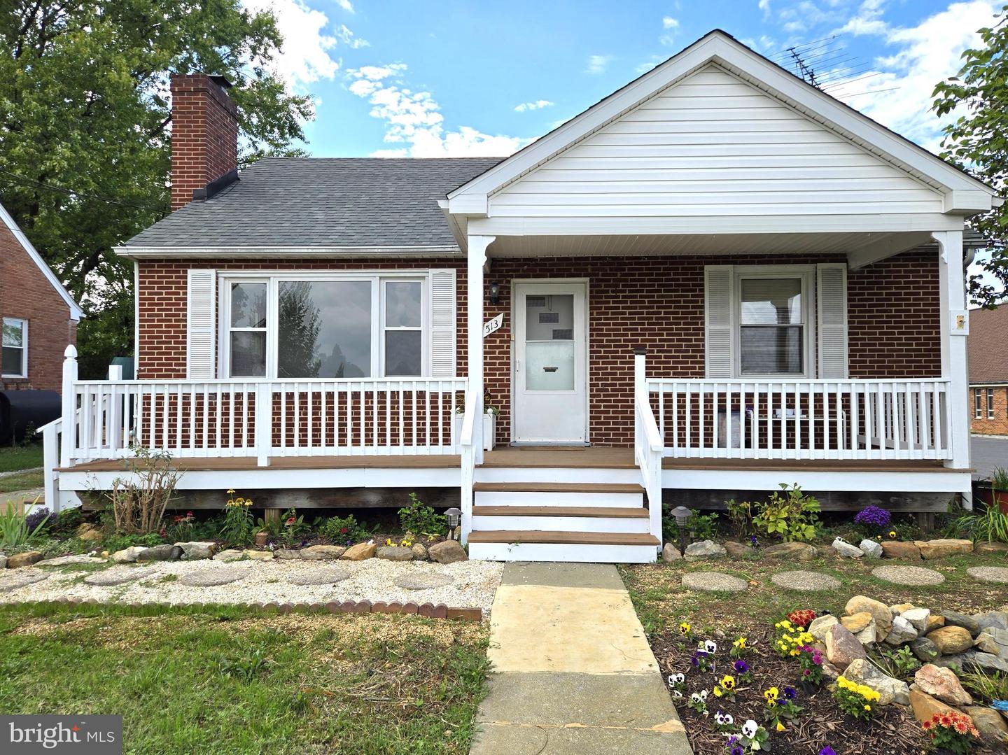 513 VAN FOSSEN ST, WINCHESTER, Virginia 22601, 4 Bedrooms Bedrooms, ,2 BathroomsBathrooms,Residential,For sale,513 VAN FOSSEN ST,VAWI2007924 MLS # VAWI2007924