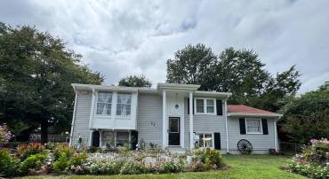 1446 CALIFORNIA ST, WOODBRIDGE, Virginia 22191, 4 Bedrooms Bedrooms, ,2 BathroomsBathrooms,Residential,For sale,1446 CALIFORNIA ST,VAPW2097460 MLS # VAPW2097460