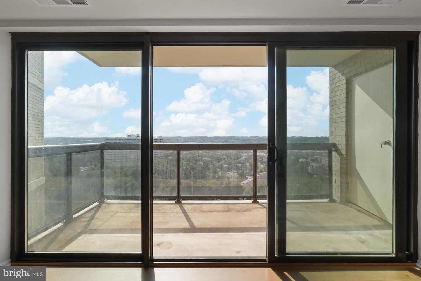 203 YOAKUM PKWY #1516, ALEXANDRIA, Virginia 22304, 1 Bedroom Bedrooms, ,1 BathroomBathrooms,Residential,For sale,203 YOAKUM PKWY #1516,VAAX2047200 MLS # VAAX2047200