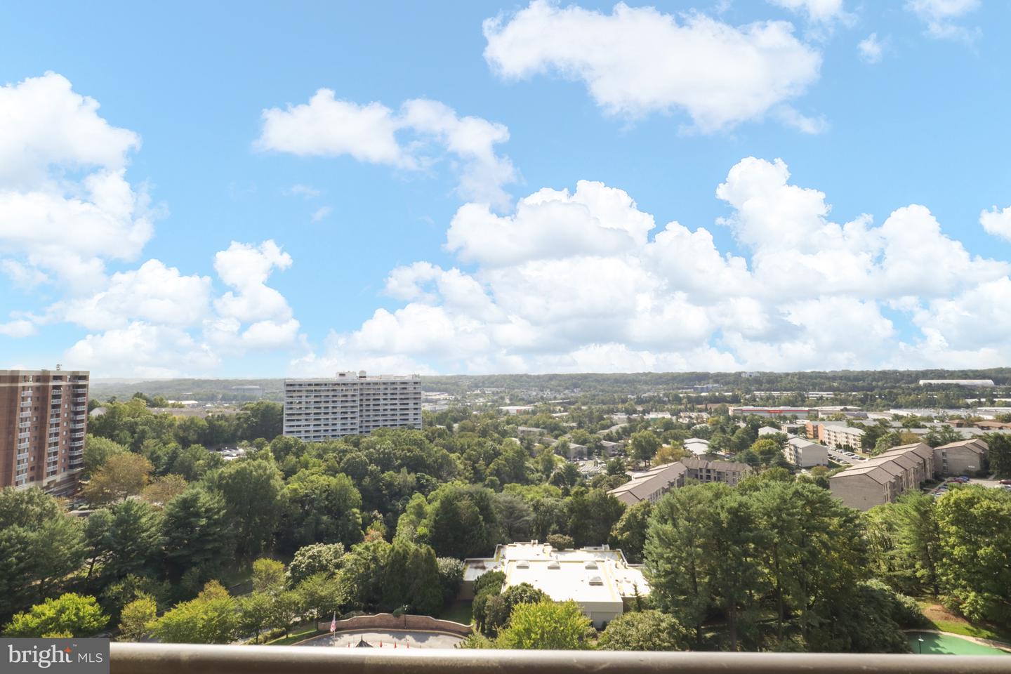 203 YOAKUM PKWY #1516, ALEXANDRIA, Virginia 22304, 1 Bedroom Bedrooms, ,1 BathroomBathrooms,Residential,For sale,203 YOAKUM PKWY #1516,VAAX2047200 MLS # VAAX2047200