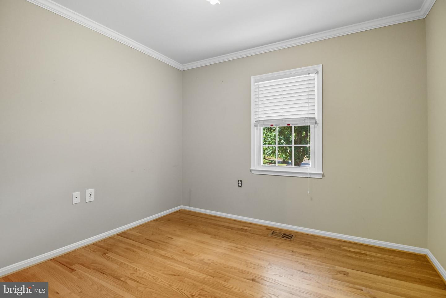 838 COLVIN CT, HERNDON, Virginia 20170, 5 Bedrooms Bedrooms, ,3 BathroomsBathrooms,Residential,For sale,838 COLVIN CT,VAFX2261206 MLS # VAFX2261206