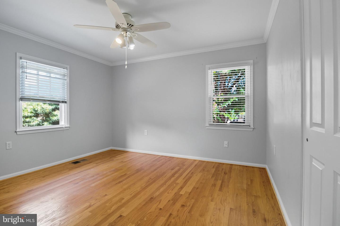 838 COLVIN CT, HERNDON, Virginia 20170, 5 Bedrooms Bedrooms, ,3 BathroomsBathrooms,Residential,For sale,838 COLVIN CT,VAFX2261206 MLS # VAFX2261206