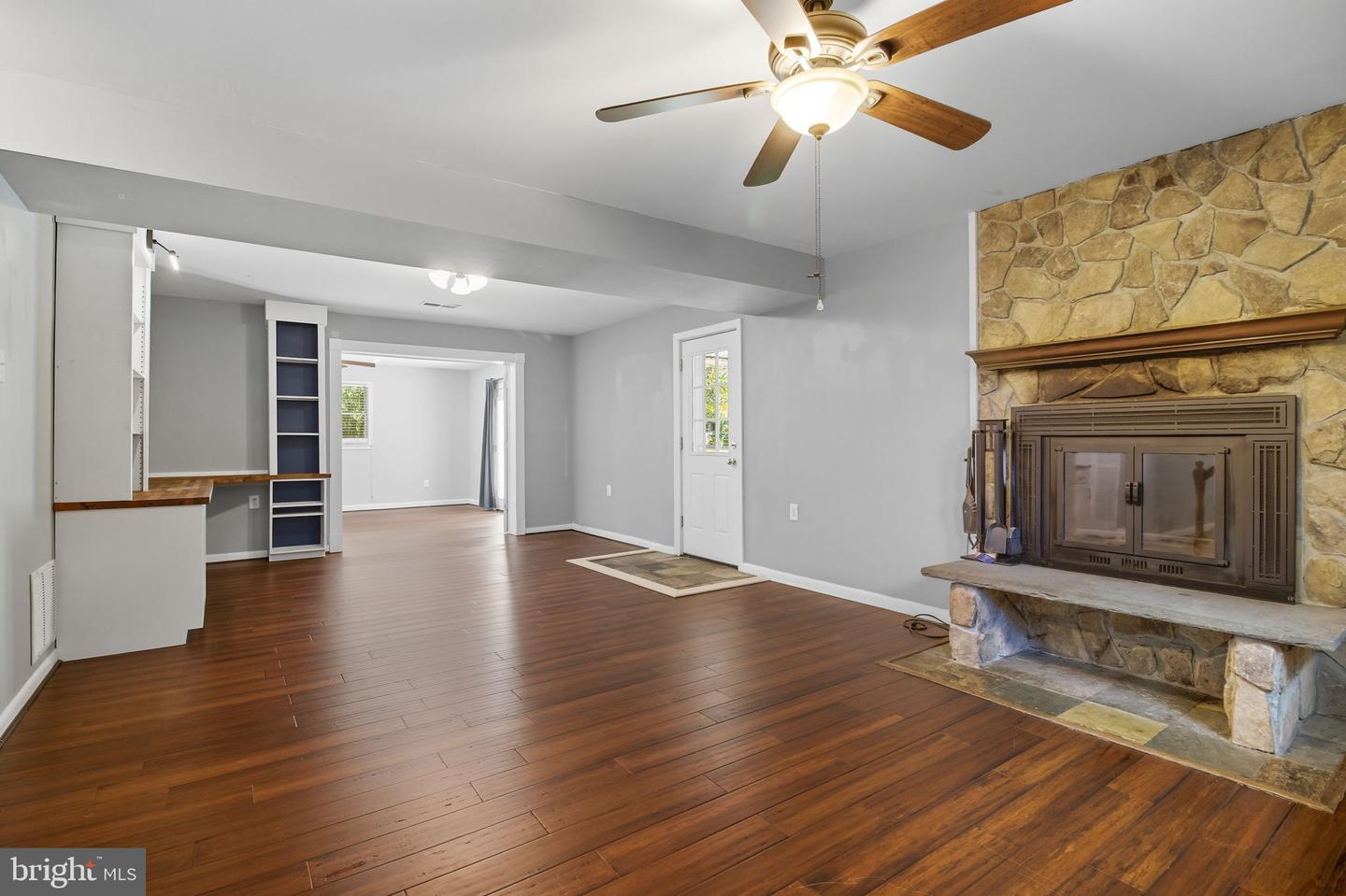 838 COLVIN CT, HERNDON, Virginia 20170, 5 Bedrooms Bedrooms, ,3 BathroomsBathrooms,Residential,For sale,838 COLVIN CT,VAFX2261206 MLS # VAFX2261206