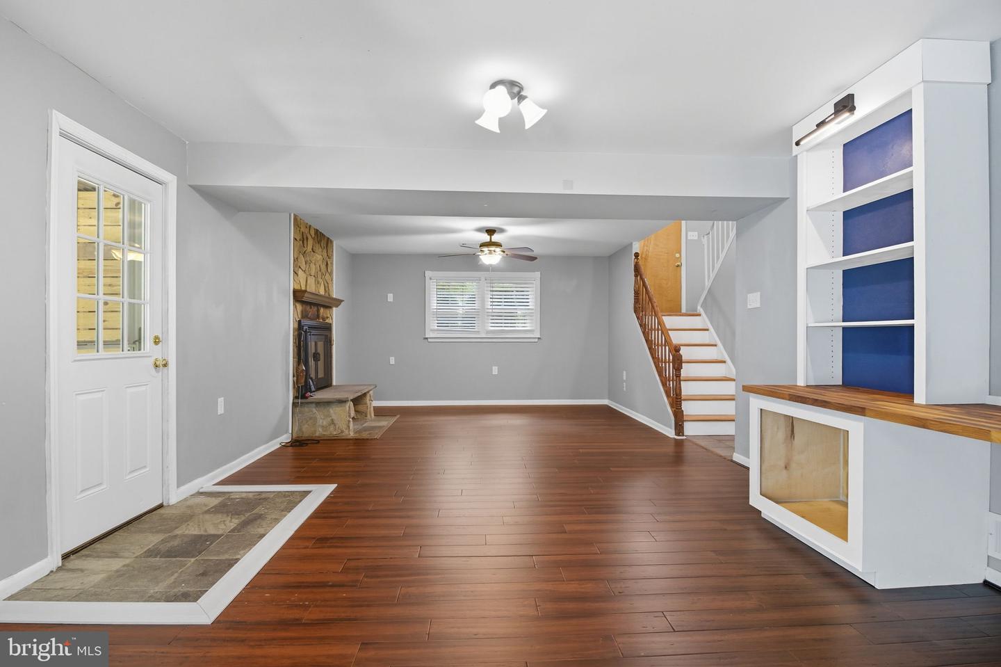 838 COLVIN CT, HERNDON, Virginia 20170, 5 Bedrooms Bedrooms, ,3 BathroomsBathrooms,Residential,For sale,838 COLVIN CT,VAFX2261206 MLS # VAFX2261206