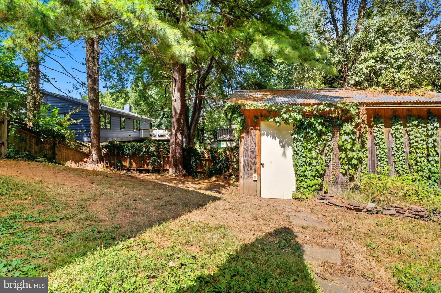838 COLVIN CT, HERNDON, Virginia 20170, 5 Bedrooms Bedrooms, ,3 BathroomsBathrooms,Residential,For sale,838 COLVIN CT,VAFX2261206 MLS # VAFX2261206
