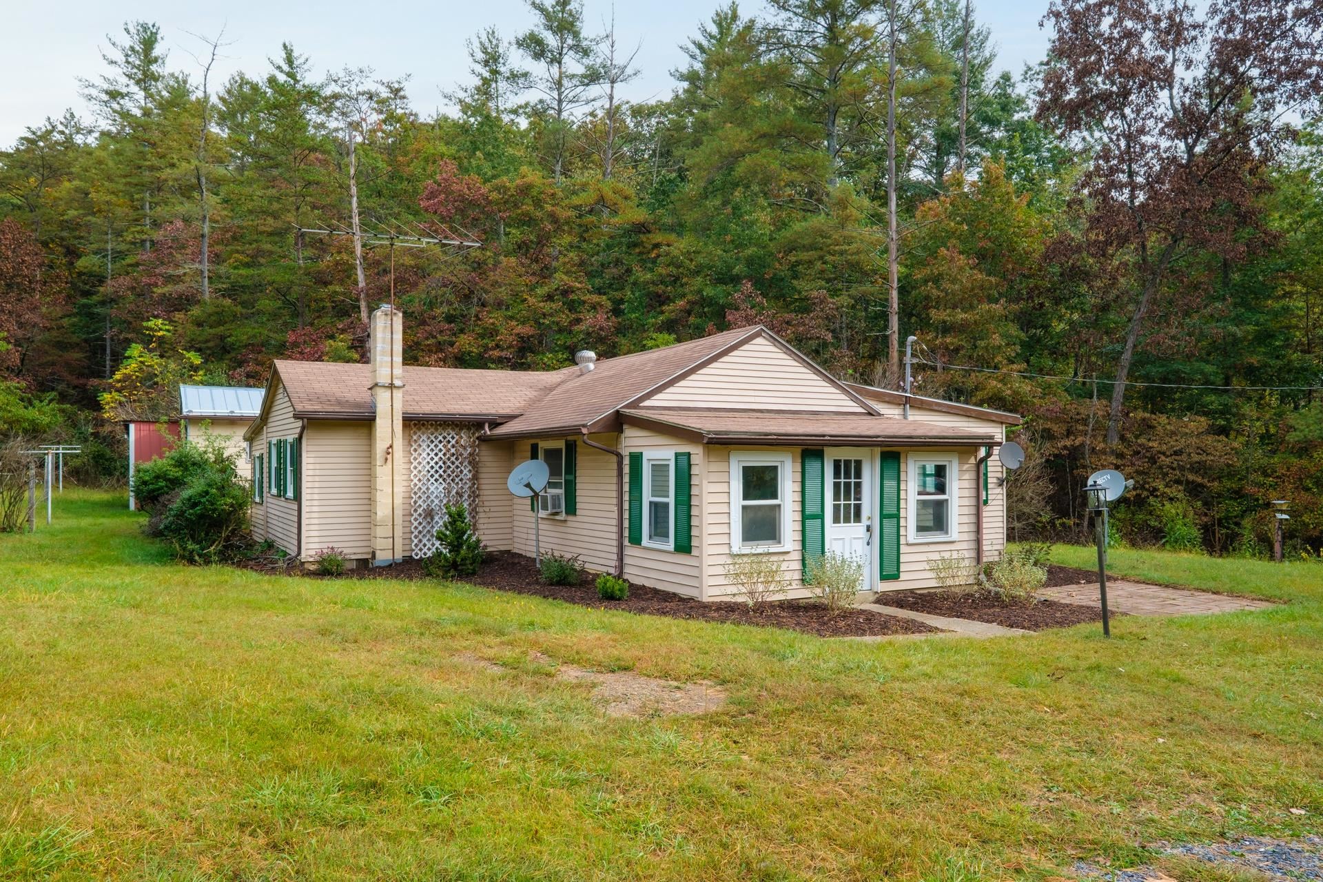19692 OVERLY HOLLOW RD, BERGTON, Virginia 22811, 2 Bedrooms Bedrooms, ,1 BathroomBathrooms,Residential,19692 OVERLY HOLLOW RD,669403 MLS # 669403
