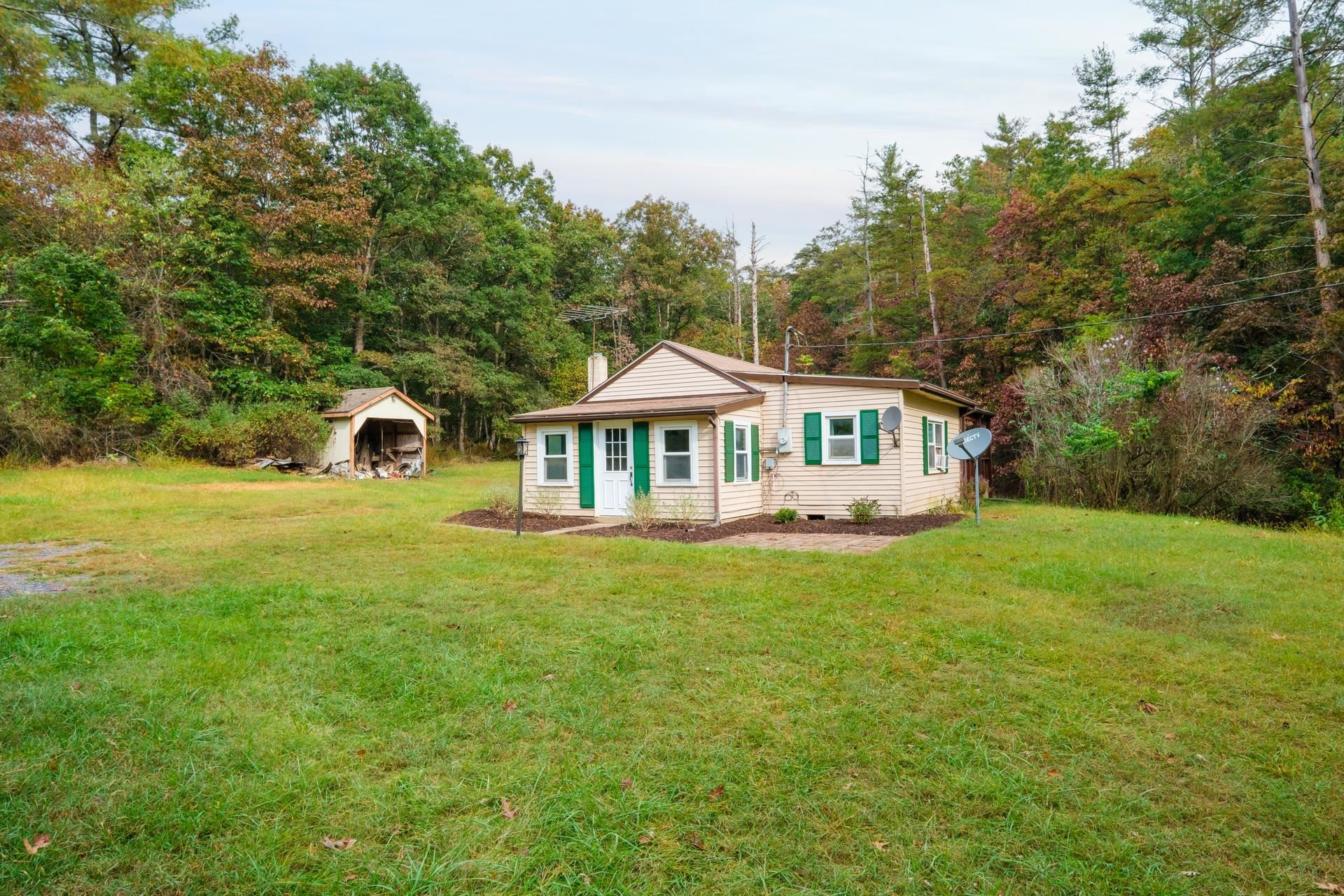 19692 OVERLY HOLLOW RD, BERGTON, Virginia 22811, 2 Bedrooms Bedrooms, ,1 BathroomBathrooms,Residential,19692 OVERLY HOLLOW RD,669403 MLS # 669403